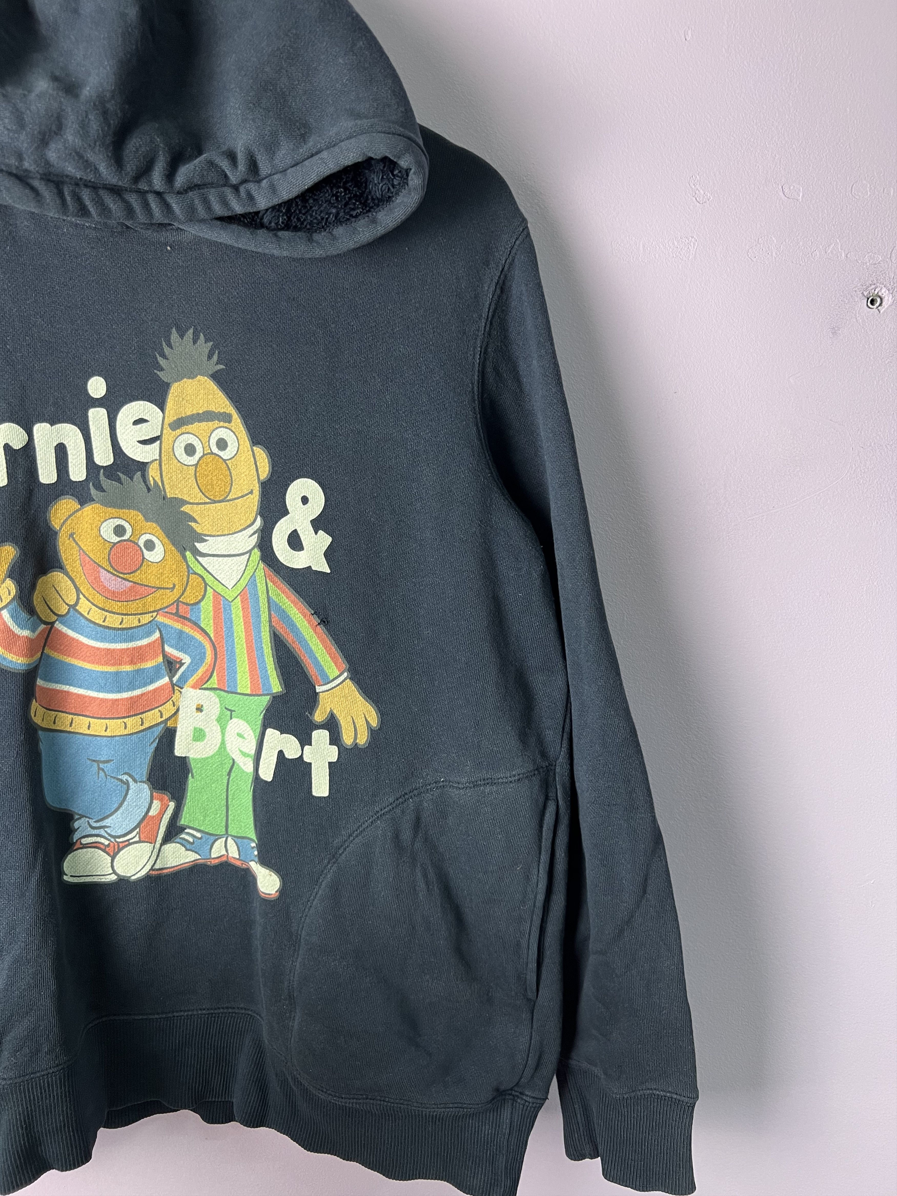 Cartoon Network × Uniqlo 🔥Distressed Ernie & Bert Hoodies Size US M / EU 48-50 / 2 - 6 Thumbnail