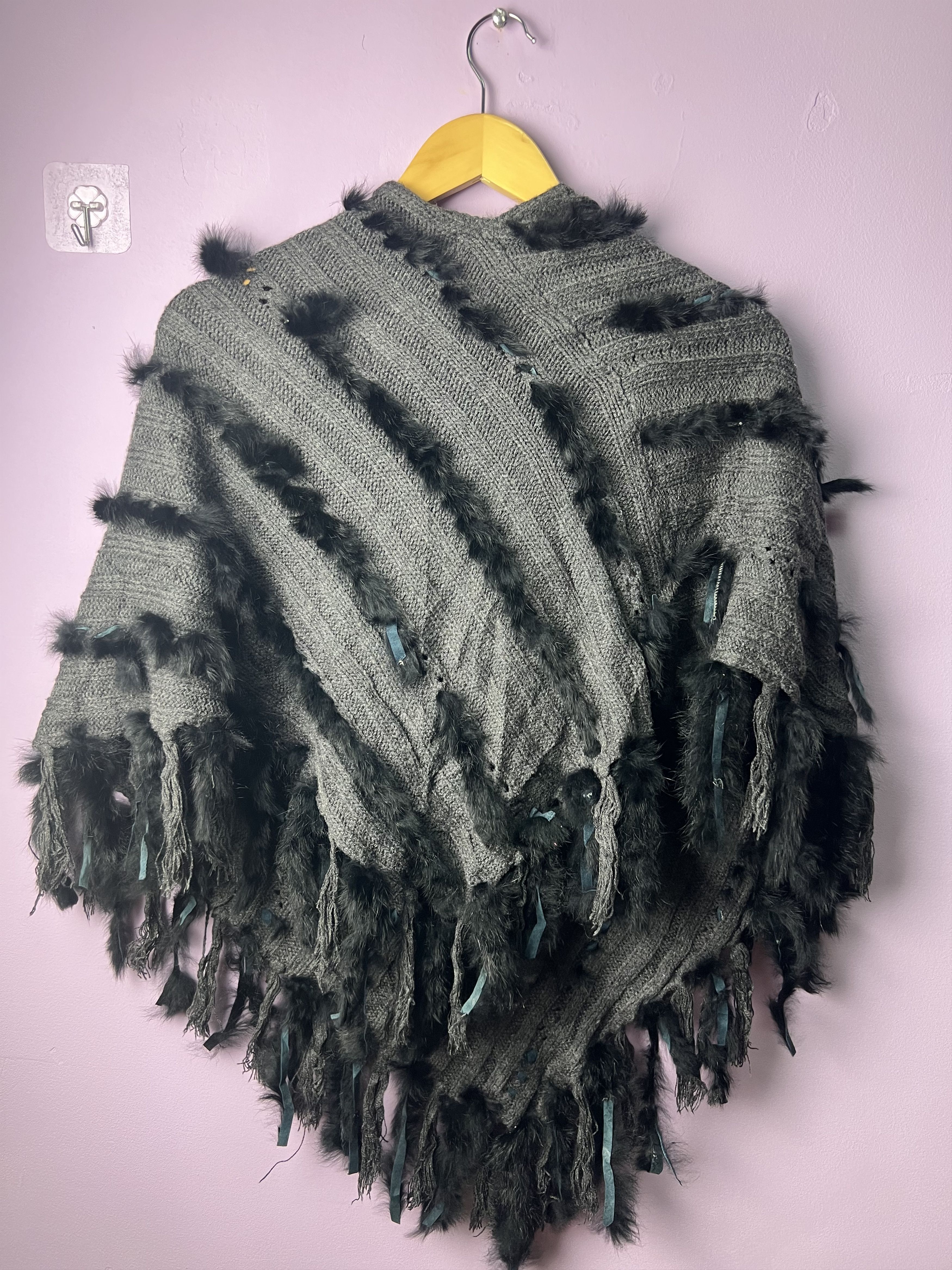 Black Label 🔥Vintage Dig Deep Black Label Knit Shawl Size ONE SIZE - 2 Thumbnail