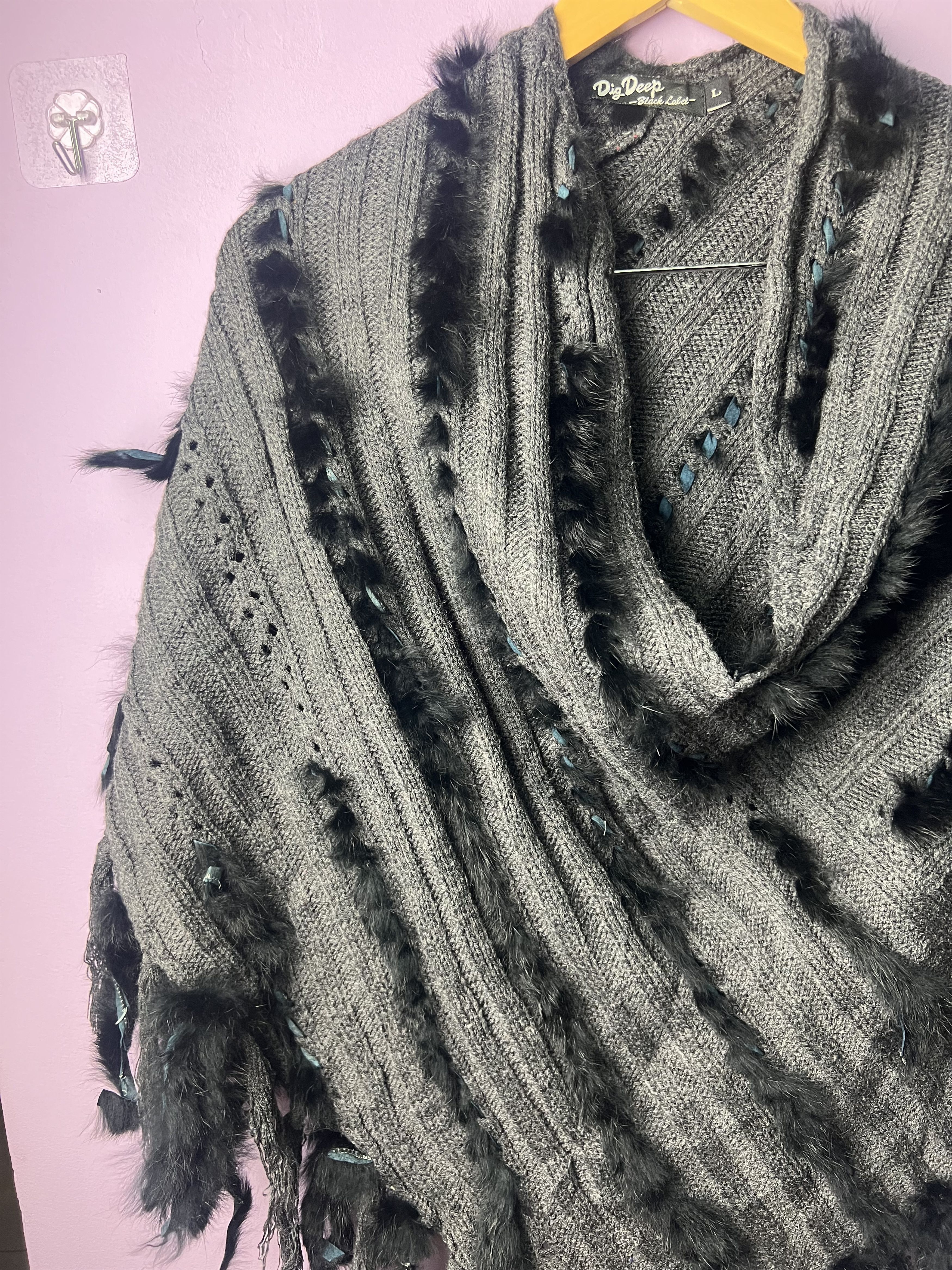 Black Label 🔥Vintage Dig Deep Black Label Knit Shawl Size ONE SIZE - 4 Thumbnail