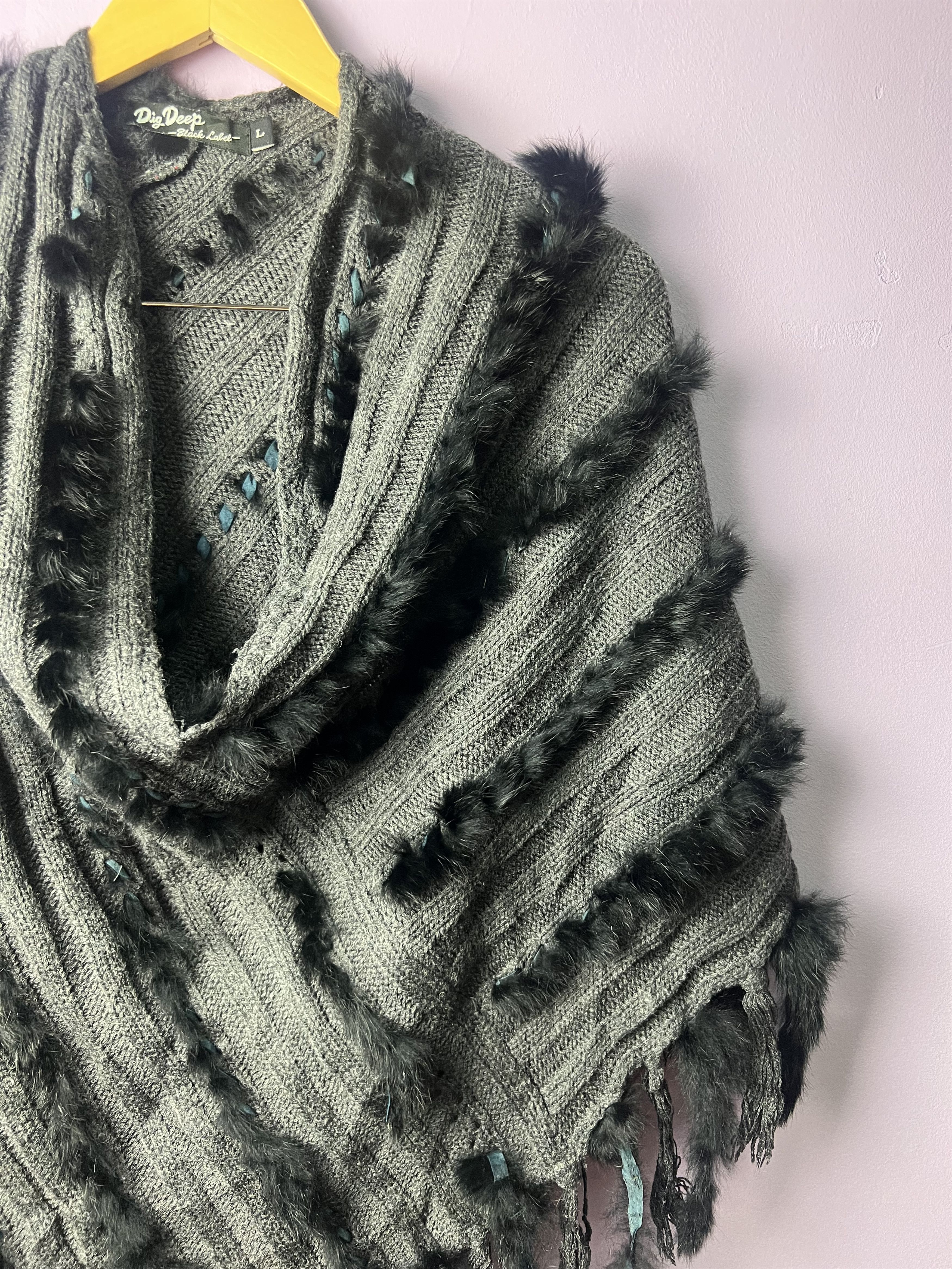 Black Label 🔥Vintage Dig Deep Black Label Knit Shawl Size ONE SIZE - 3 Thumbnail
