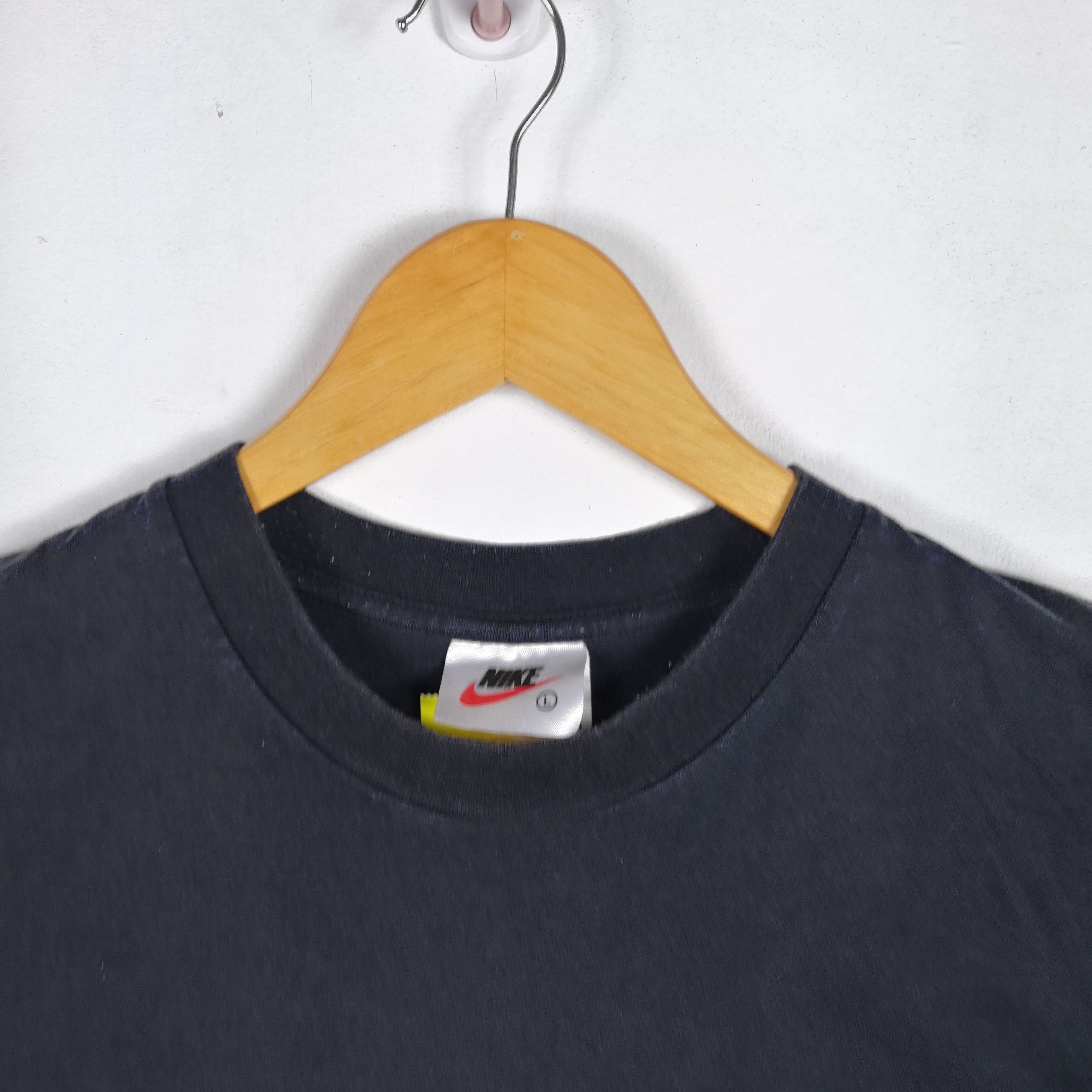 Nike Vintage Nike T-Shirt Swoosh Nike Tees Sportswear 56789 Size US M / EU 48-50 / 2 - 3 Thumbnail