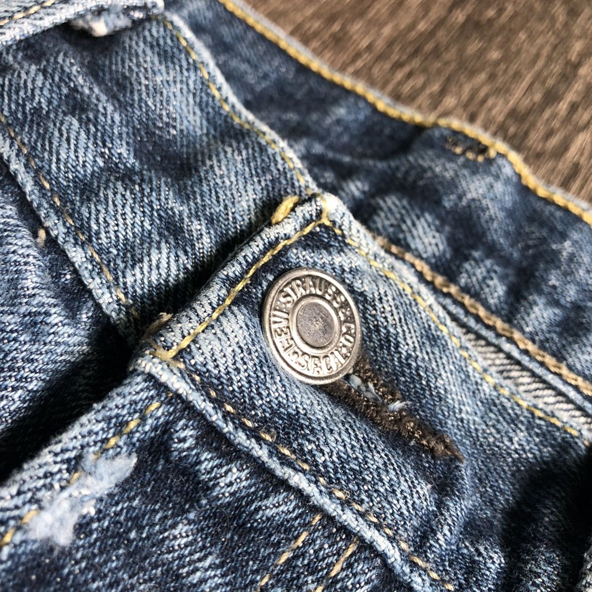 Levi's Vintage Levi’s 501 Buttonfly Distressed Denim Jeans 32x30 Size US 32 / EU 48 - 8 Thumbnail
