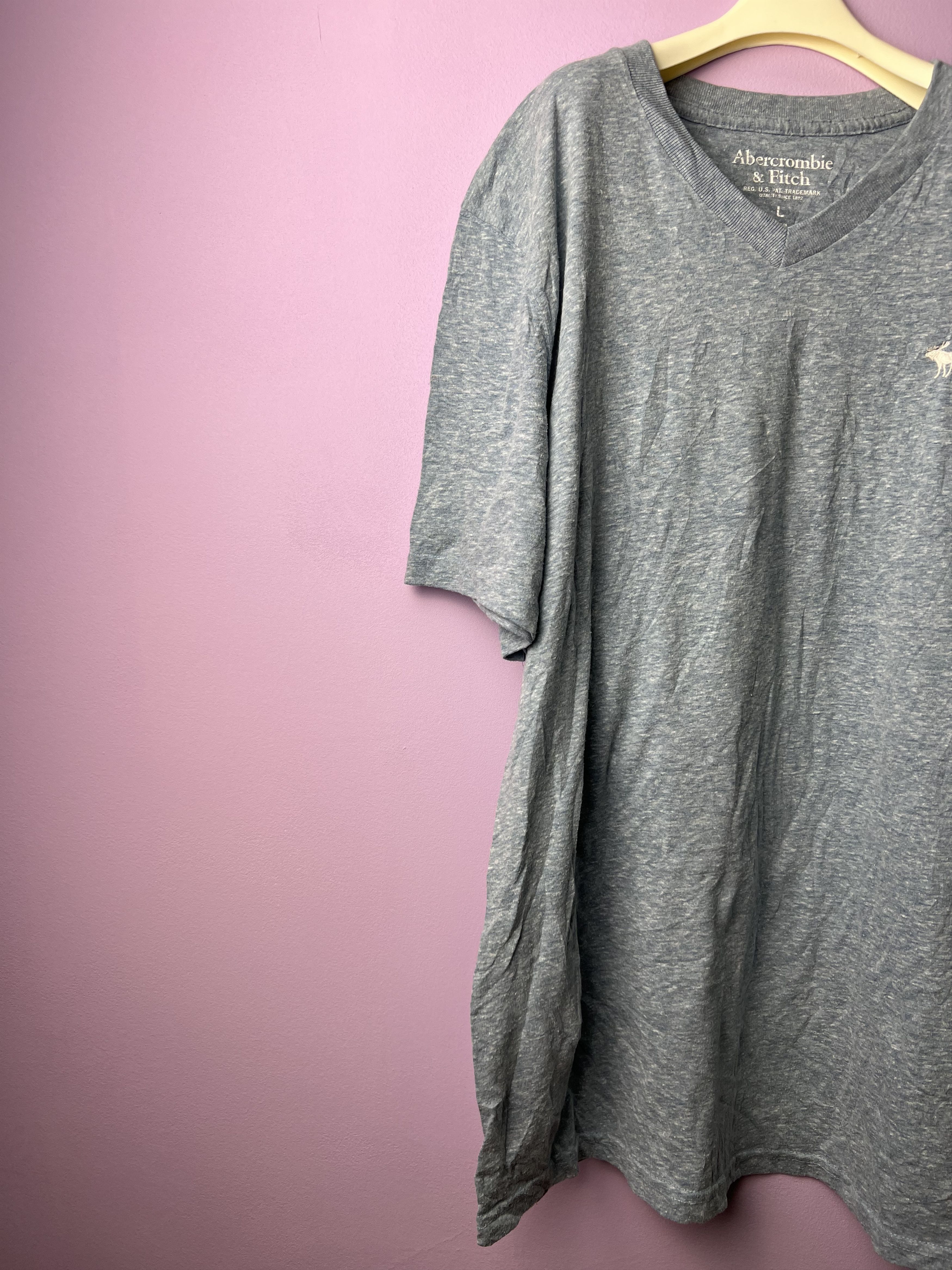 Abercrombie & Fitch 🔥V Neck Abercrombie Tees Size US M / EU 48-50 / 2 - 2 Thumbnail