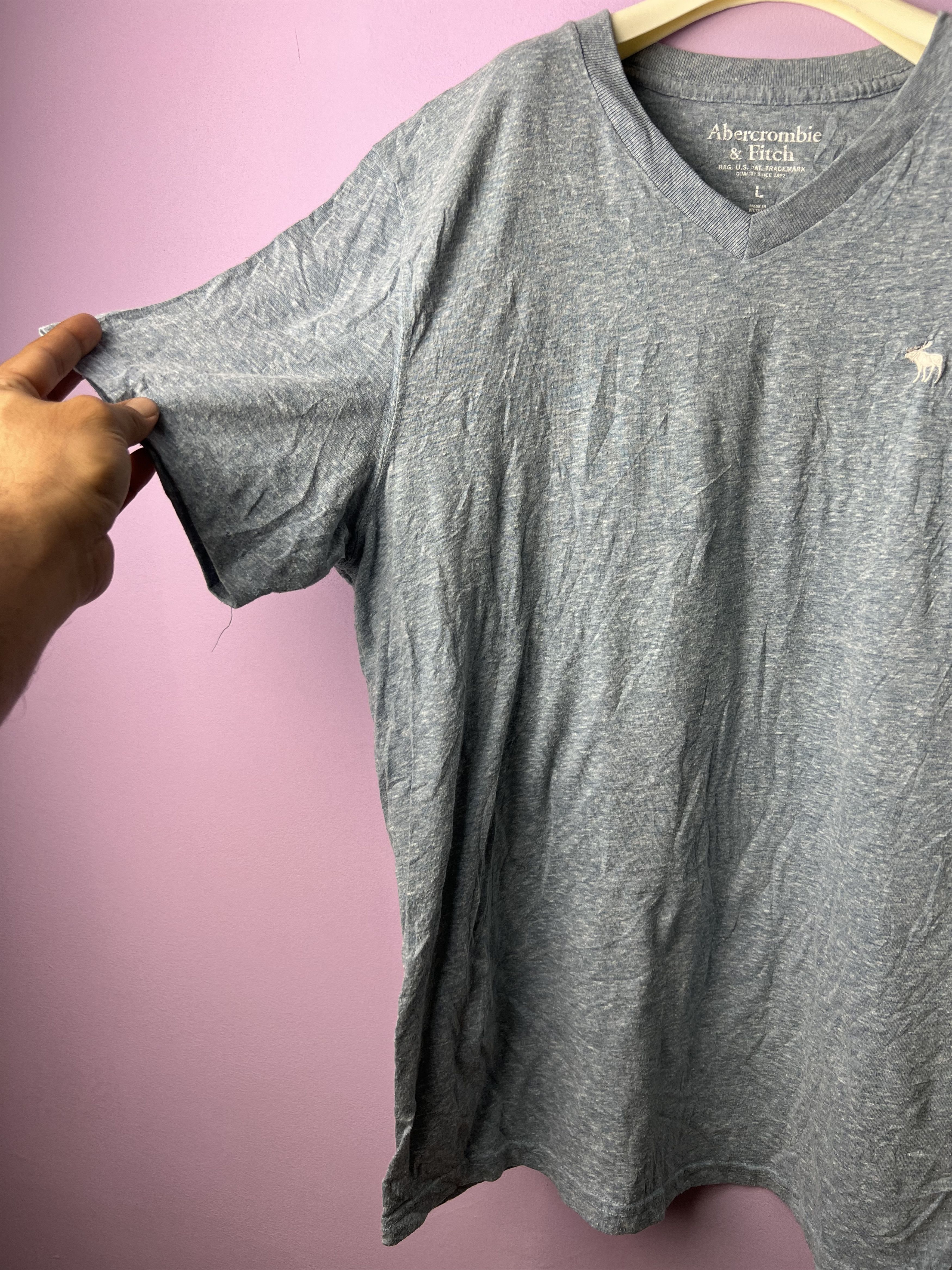 Abercrombie & Fitch 🔥V Neck Abercrombie Tees Size US M / EU 48-50 / 2 - 7 Thumbnail