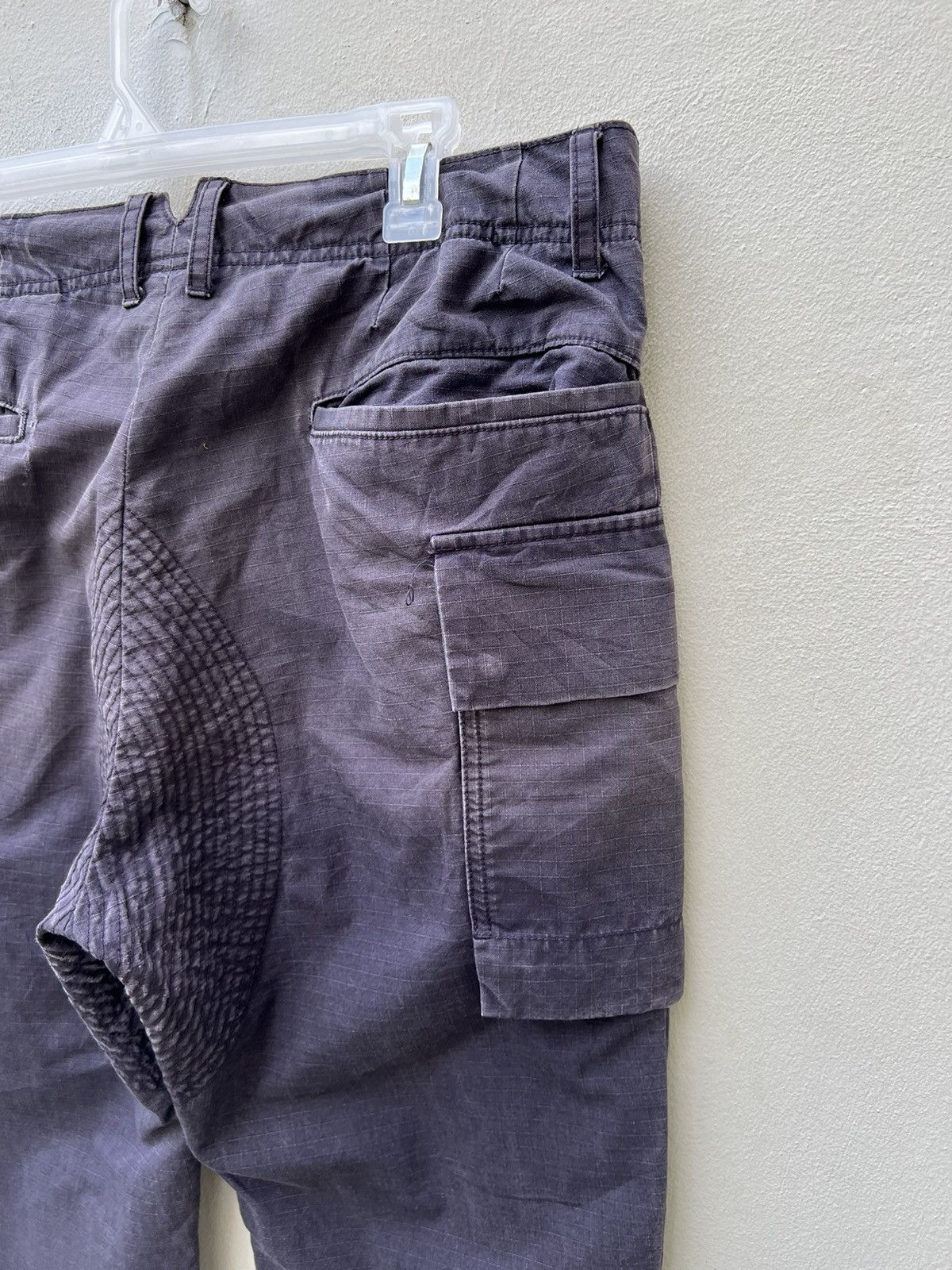 Snow Peak Snow Peak Distress Sun Faded Ripstop Cargo Trouser Pant Size US 32 / EU 48 - 18 Thumbnail
