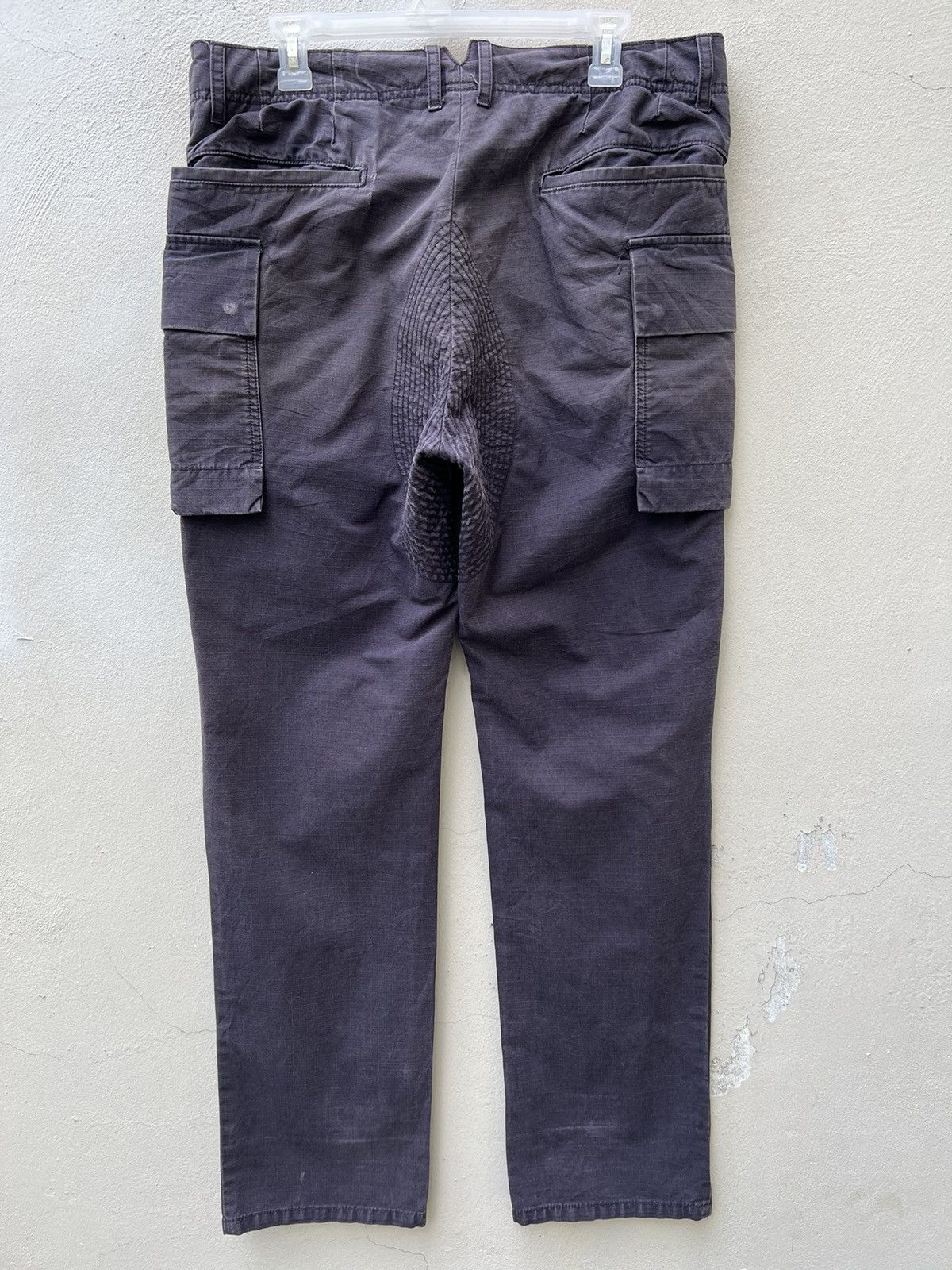 Snow Peak Snow Peak Distress Sun Faded Ripstop Cargo Trouser Pant Size US 32 / EU 48 - 14 Thumbnail