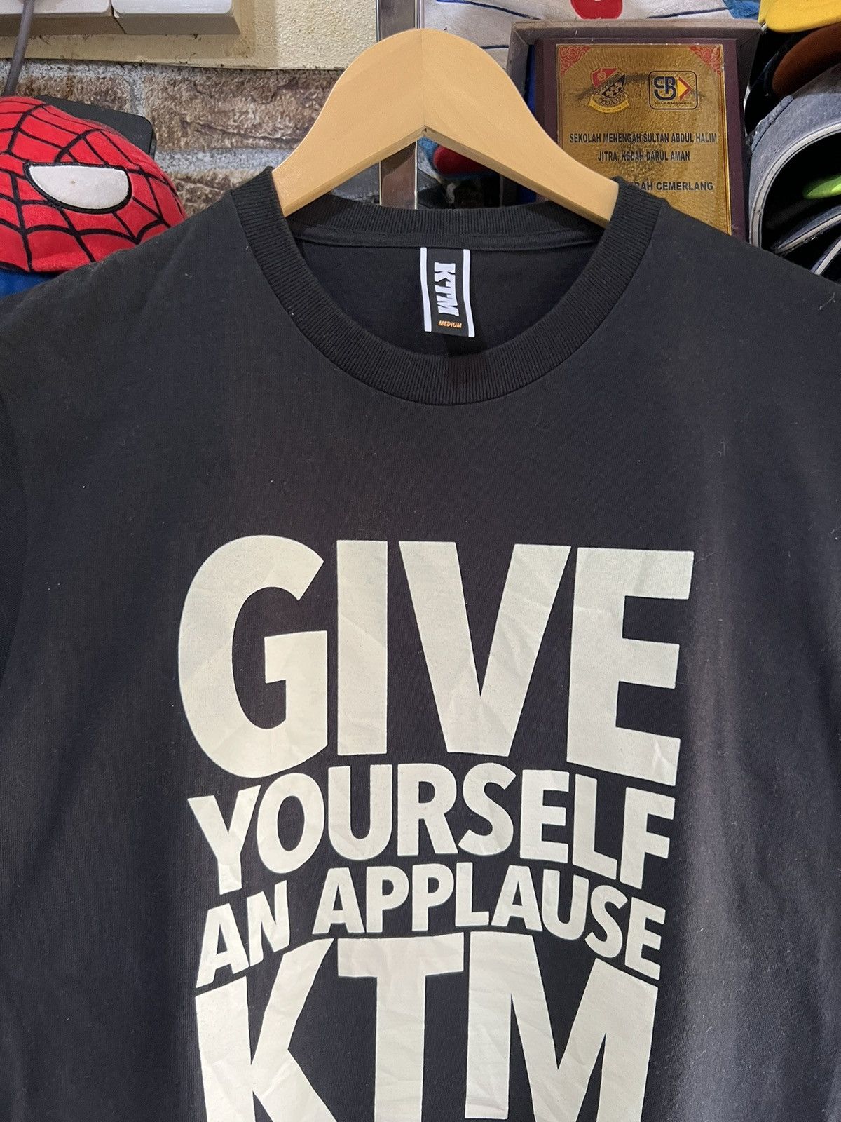 Band Tees 🔥KTM Give Yourself An Applause Size US M / EU 48-50 / 2 - 6 Thumbnail