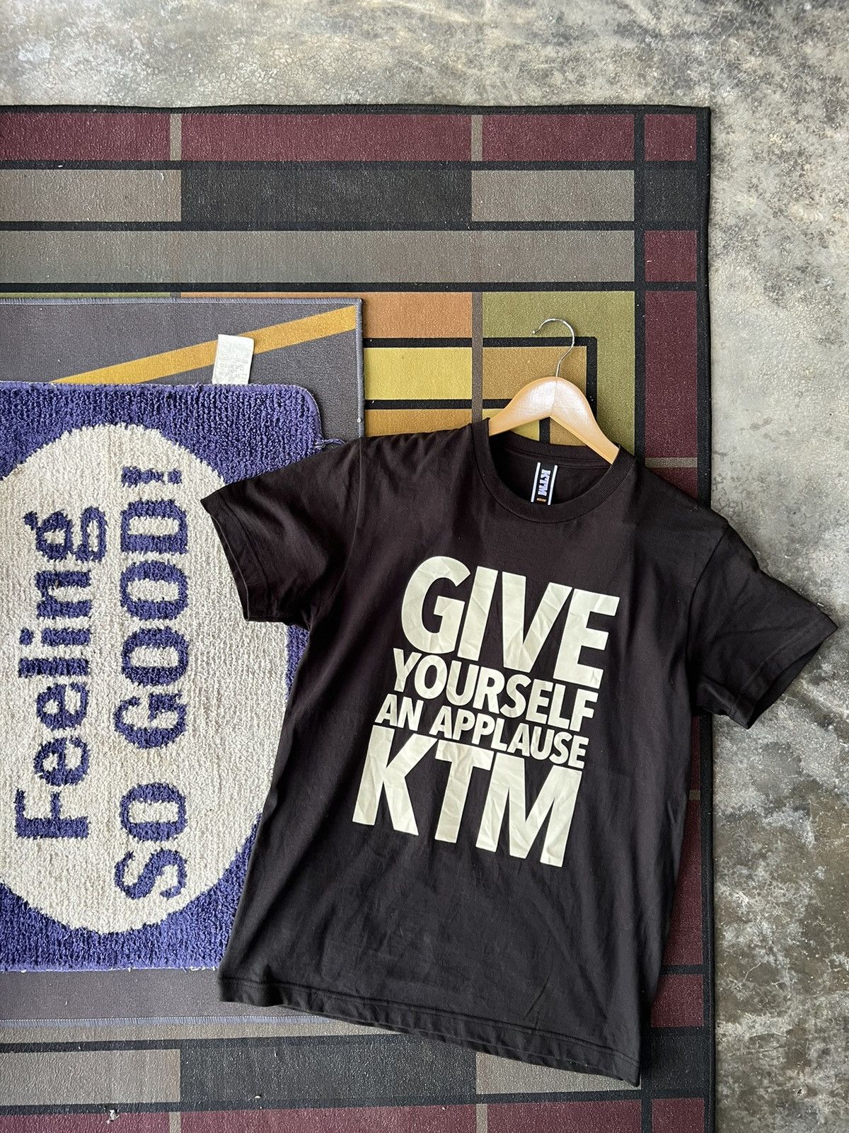 Band Tees 🔥KTM Give Yourself An Applause Size US M / EU 48-50 / 2 - 2 Thumbnail