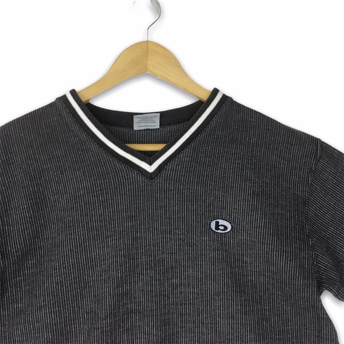 Vintage Vintage rare Bitch Skateboard v neck tees Size US L / EU 52-54 / 3 - 2 Thumbnail