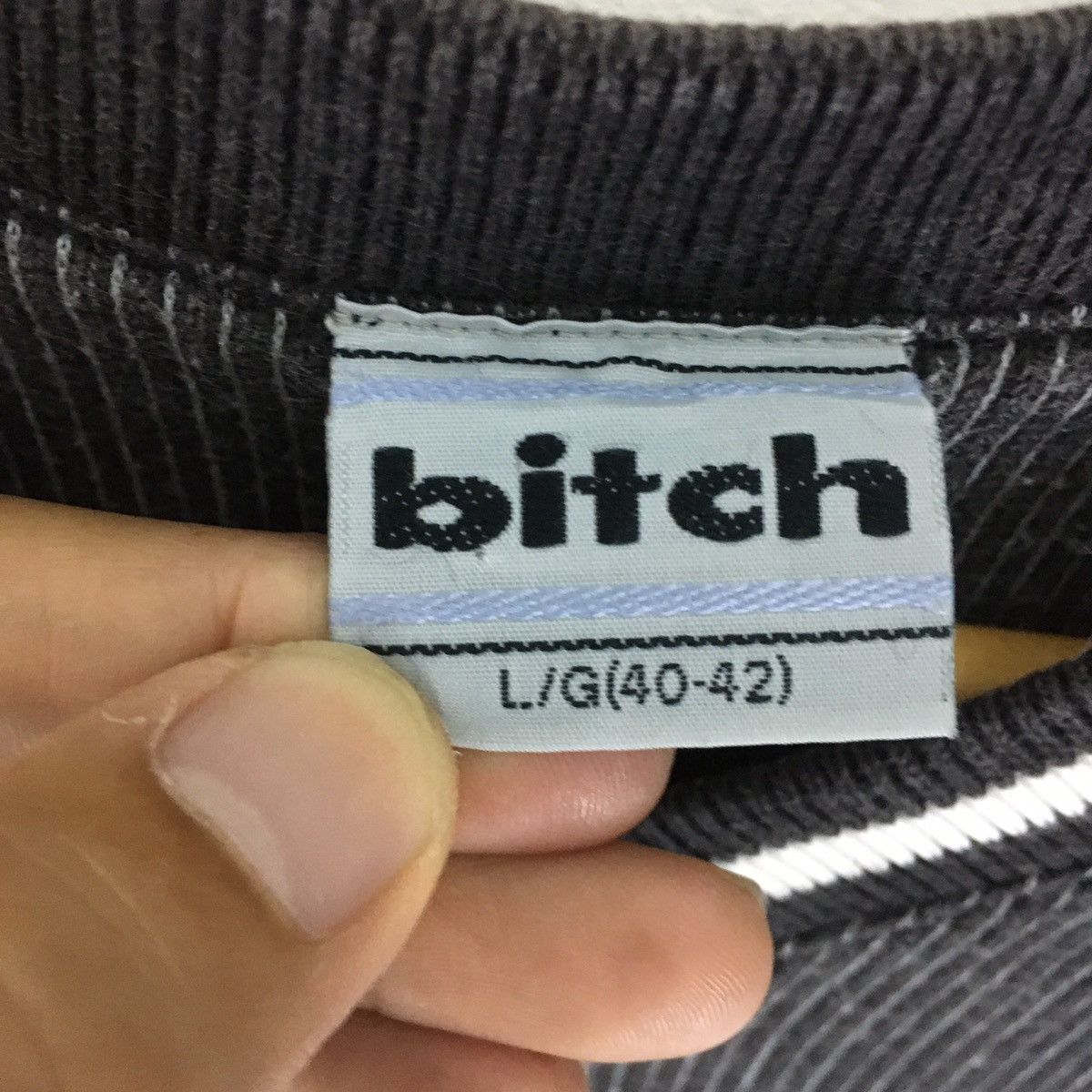 Vintage Vintage rare Bitch Skateboard v neck tees Size US L / EU 52-54 / 3 - 6 Thumbnail