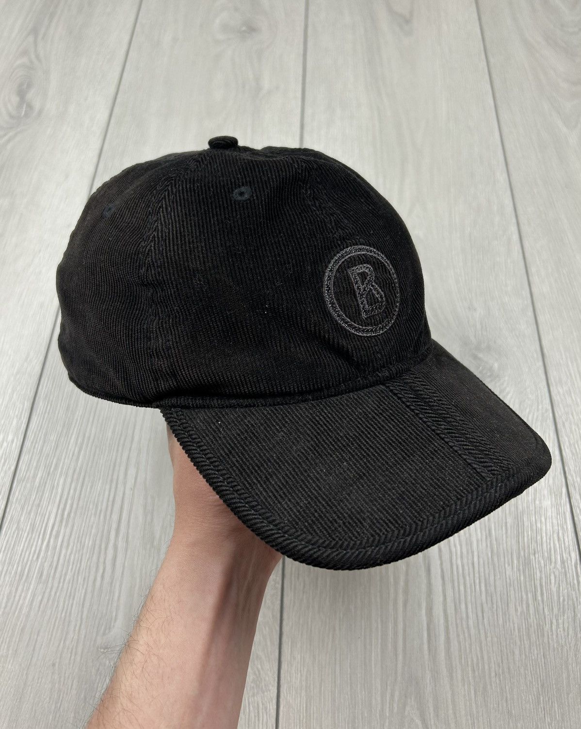 Bogner × Vintage Bogner Vintage Velvet Winter Cap Size ONE SIZE - 1 Thumbnail