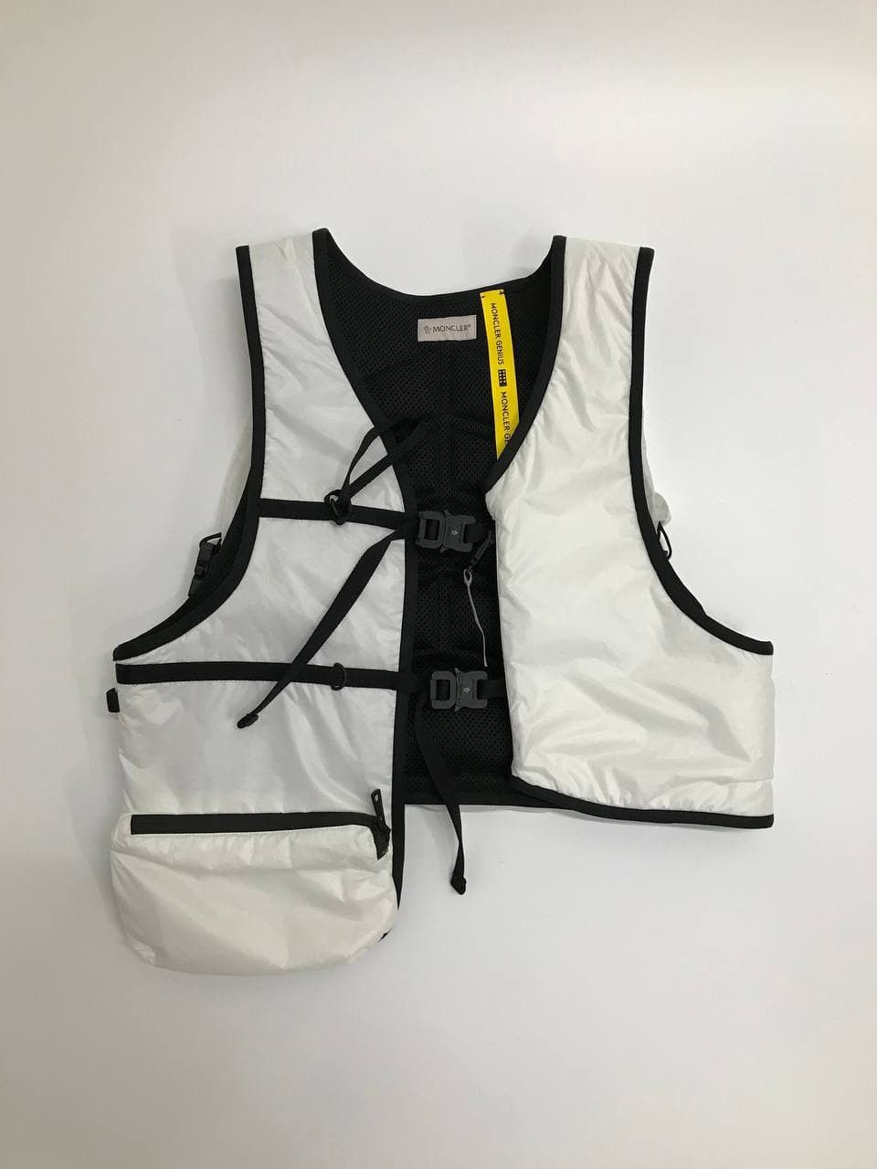 1017 ALYX 9SM × Moncler Moncler Genius 6 Moncler 1017 ALYX 9SM Hand Warmer Vest Size US M / EU 48-50 / 2 - 1 Thumbnail