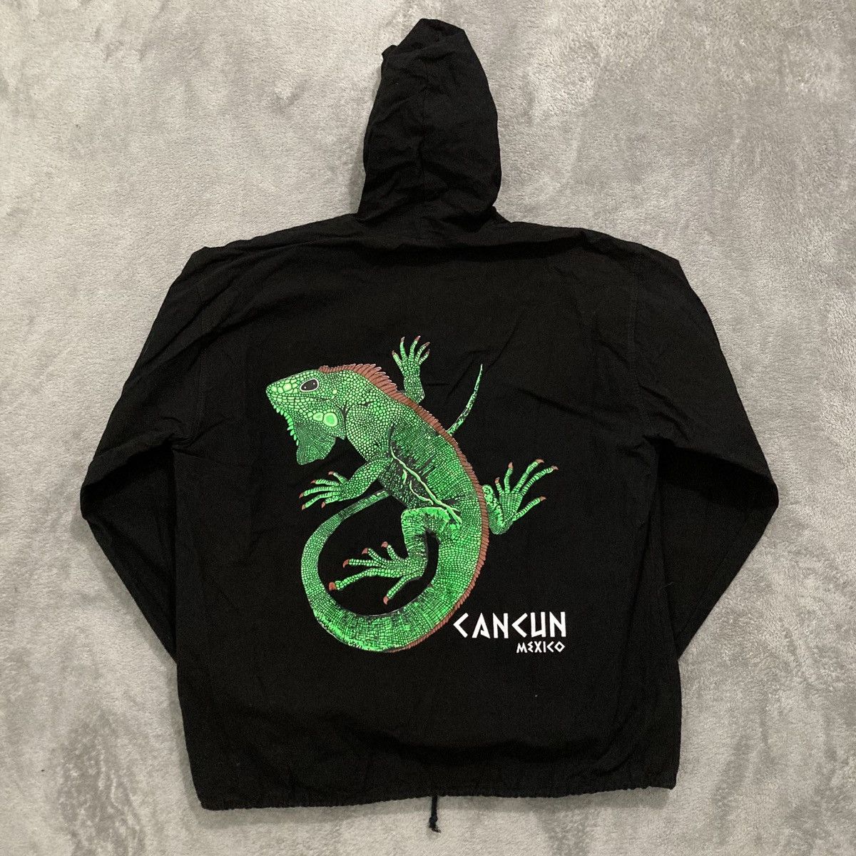 Vintage Vintage Cancun Lizard Pullover Windbreaker Size US M / EU 48-50 / 2 - 5 Thumbnail