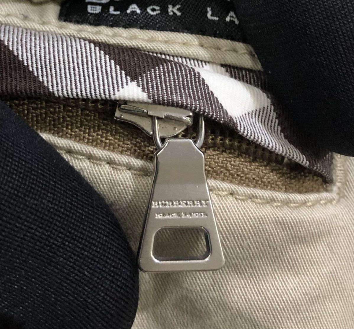 Burberry Authentic Burberry Black Label Cargo Short Pant Size US 32 / EU 48 - 10 Thumbnail