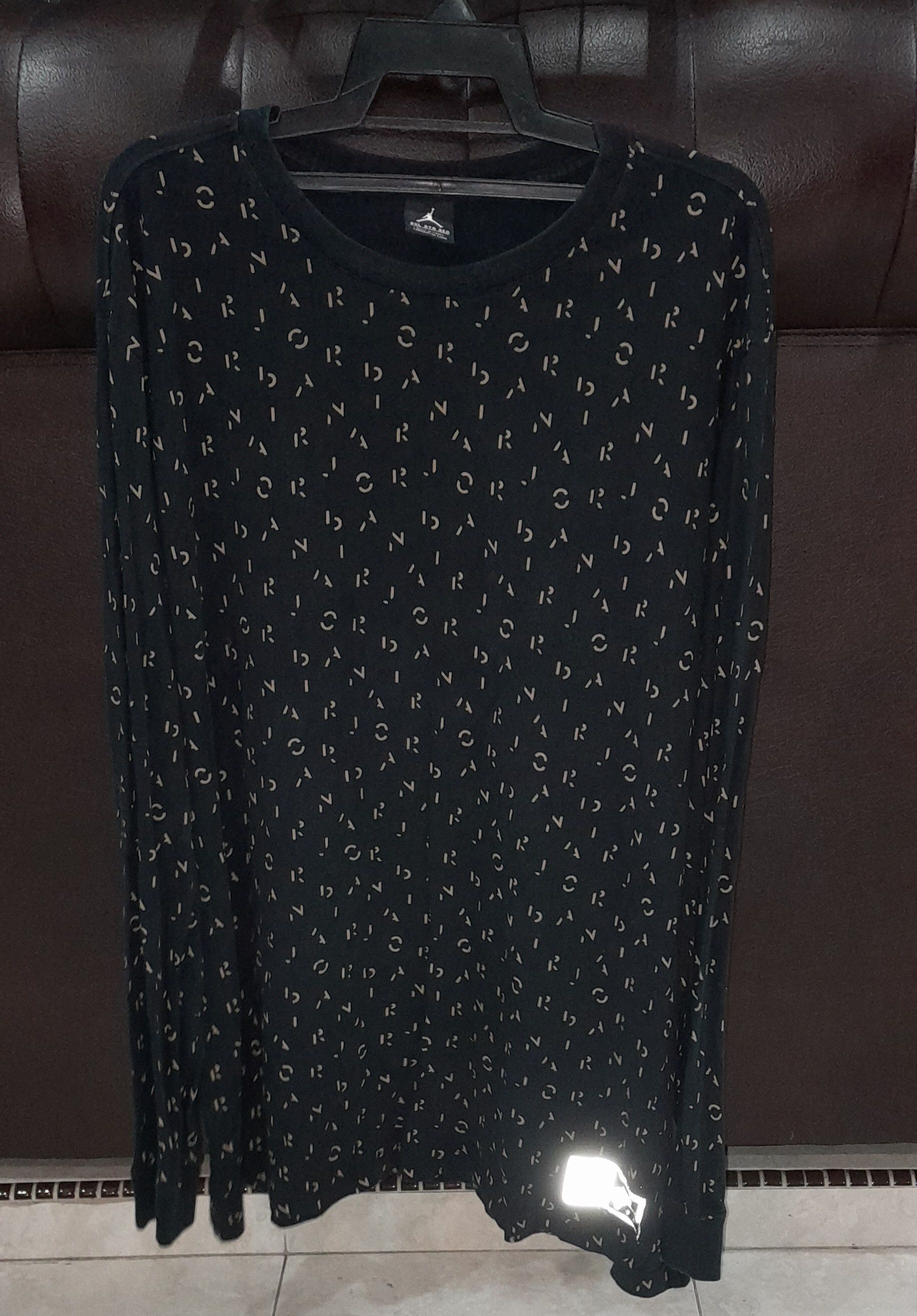 Nike air Jordan all over print long sleeve tee