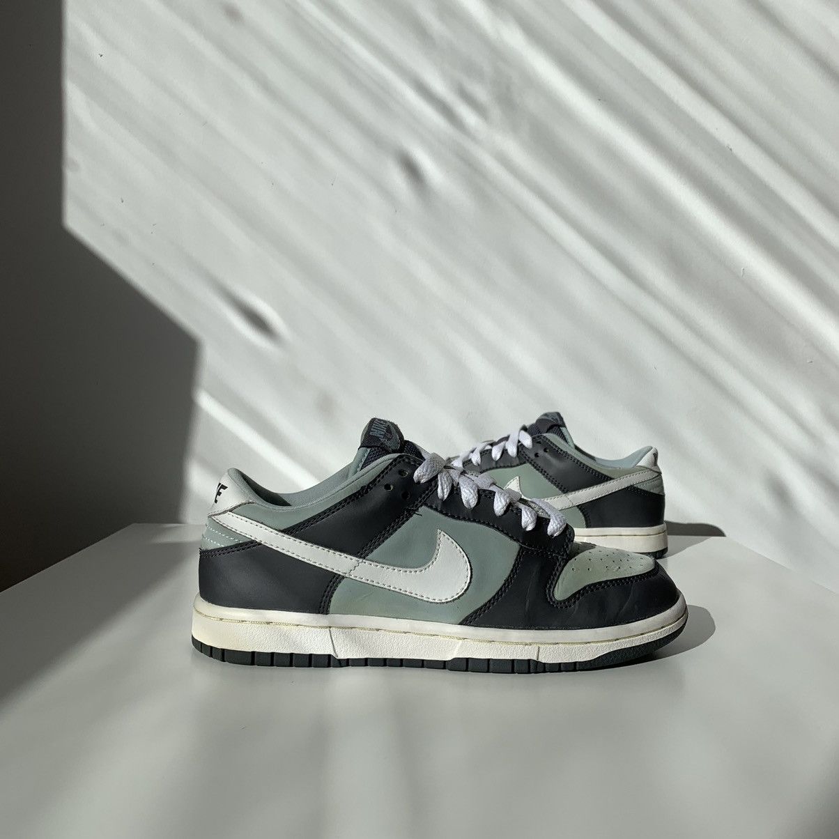Nike 2003 Nike Dunk Low Light Graphite White-Cloud Gray Size US 7 / IT 37 - 3 Thumbnail