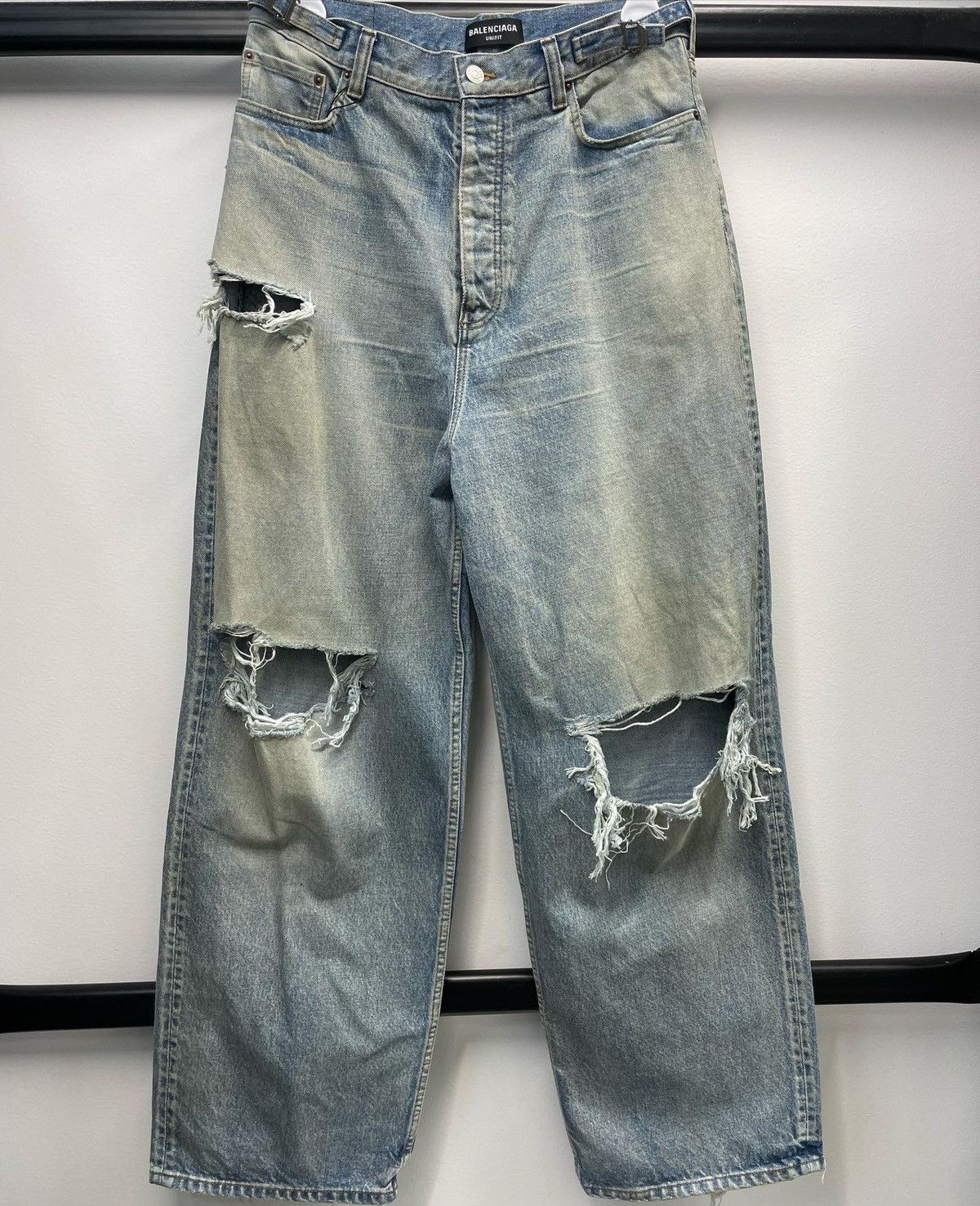 BALENCIAGA SUPER LARGE BAGGY PANTS Balenciaga Super Destroyed