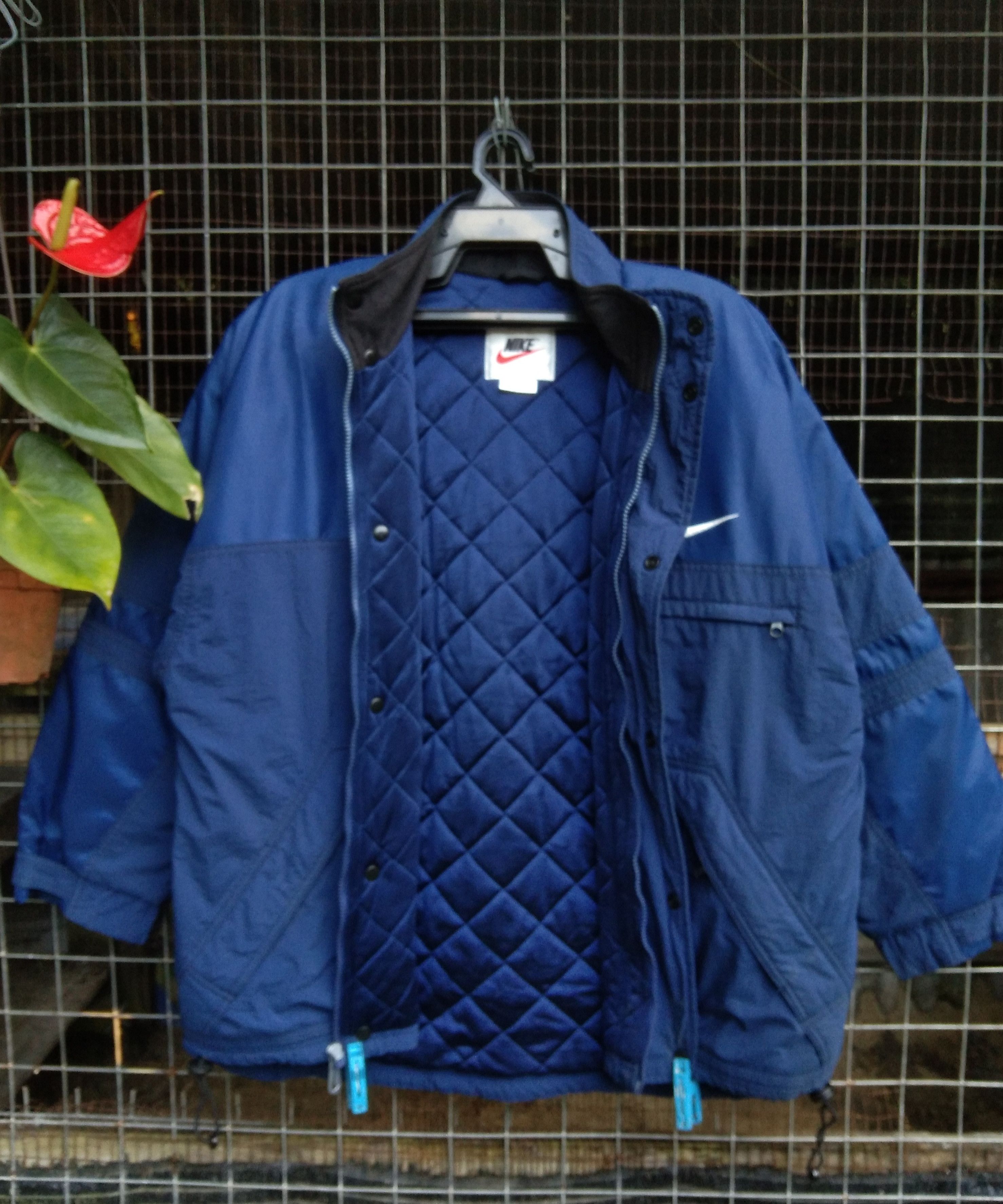 Nike VINTAGE NIKE MEN'S OUTDOORS JACKET Size US L / EU 52-54 / 3 - 1 Thumbnail