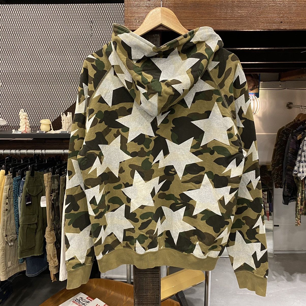 Bape OG Bapesta Camouflage Hoodie Size US M / EU 48-50 / 2 - 15 Thumbnail