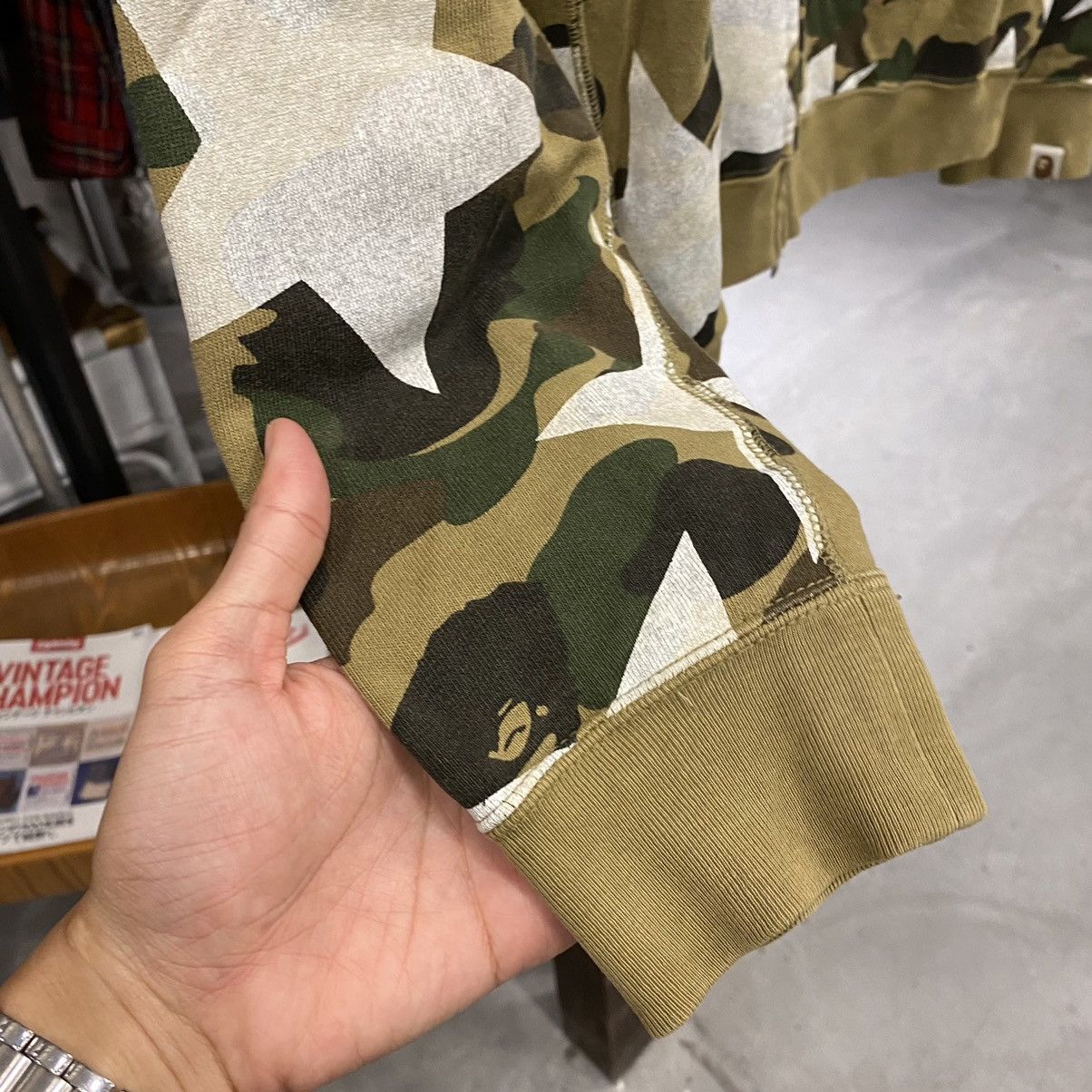 Bape OG Bapesta Camouflage Hoodie Size US M / EU 48-50 / 2 - 10 Thumbnail