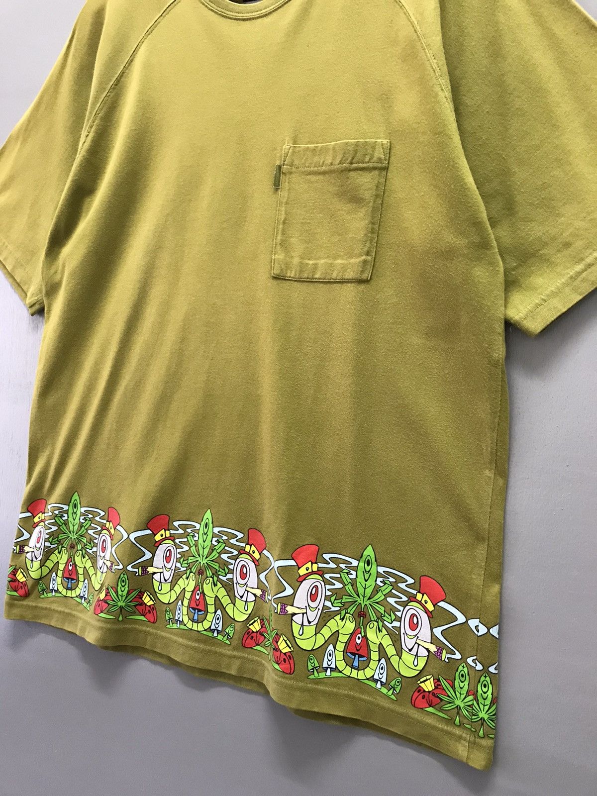 Japanese Brand Vintage Sarcastic Homme Smoked Caterpillar Tee Size US L / EU 52-54 / 3 - 3 Thumbnail
