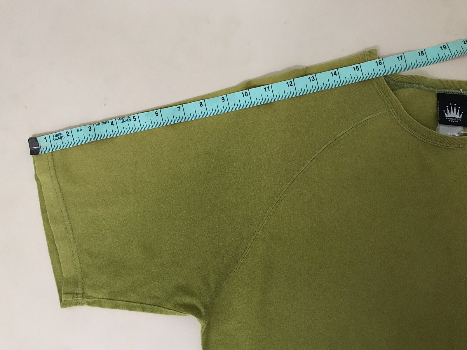 Japanese Brand Vintage Sarcastic Homme Smoked Caterpillar Tee Size US L / EU 52-54 / 3 - 12 Thumbnail