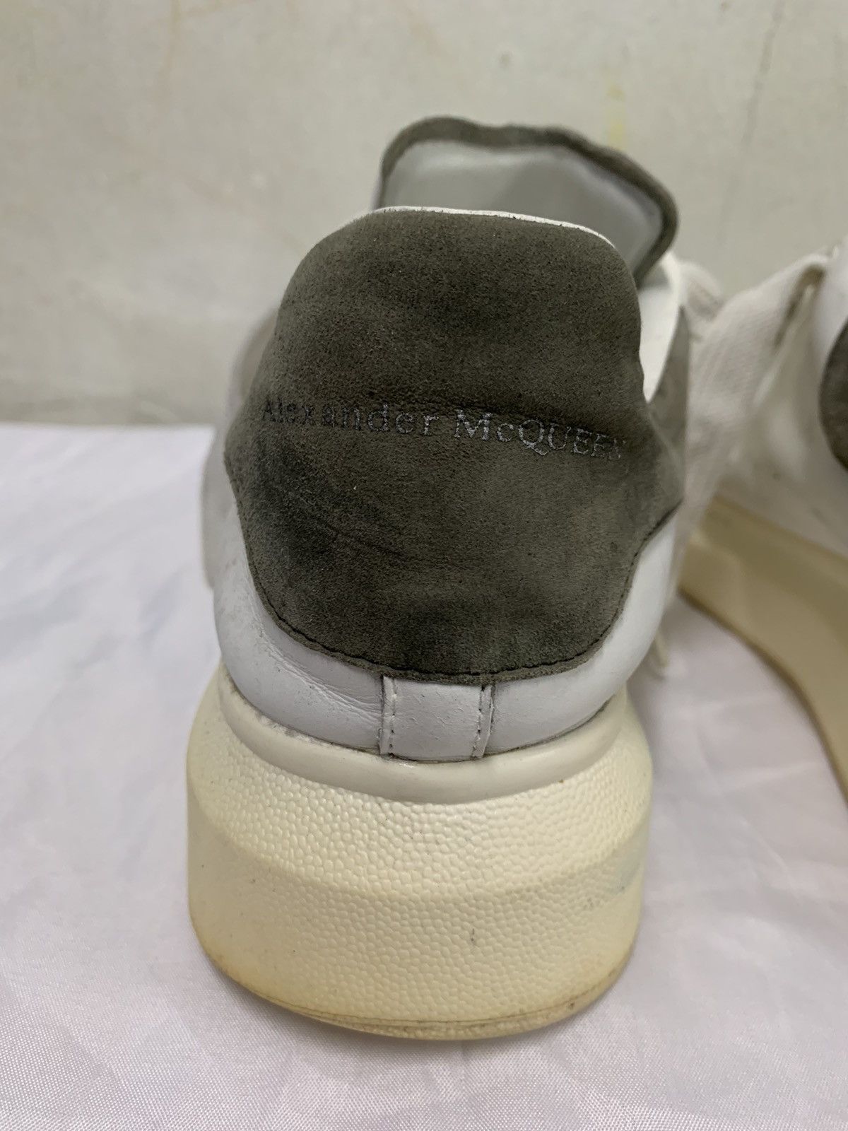 Alexander McQueen 🖤 Alexander McQueen Low Top sneakers/Shoes Size US 6.5 / EU 39-40 - 6 Thumbnail