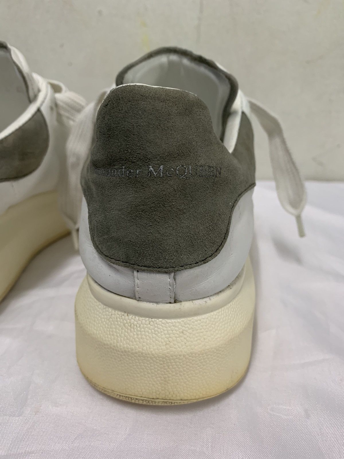 Alexander McQueen 🖤 Alexander McQueen Low Top sneakers/Shoes Size US 6.5 / EU 39-40 - 7 Thumbnail
