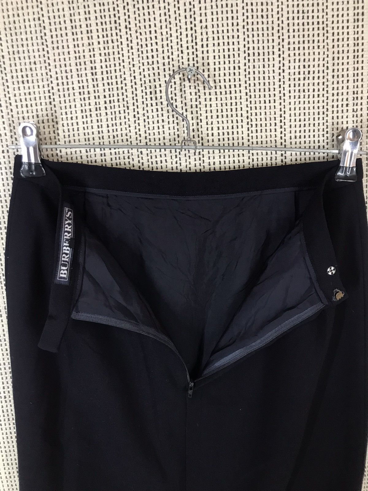 Burberry ‼️VTG BURBERRY MAXI SKIRT ‼️ Size 27" / US 4 / IT 40 - 7 Thumbnail