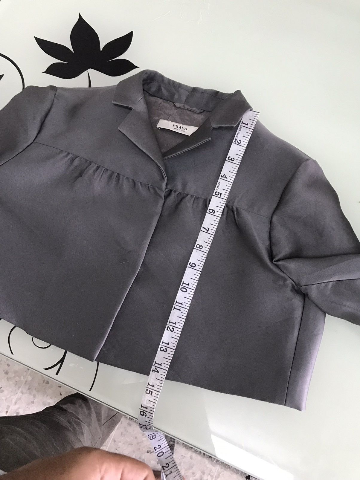 Prada Vintage Prada Poncho Blazer Crop Top Grey Size XS / US 0-2 / IT 36-38 - 23 Thumbnail