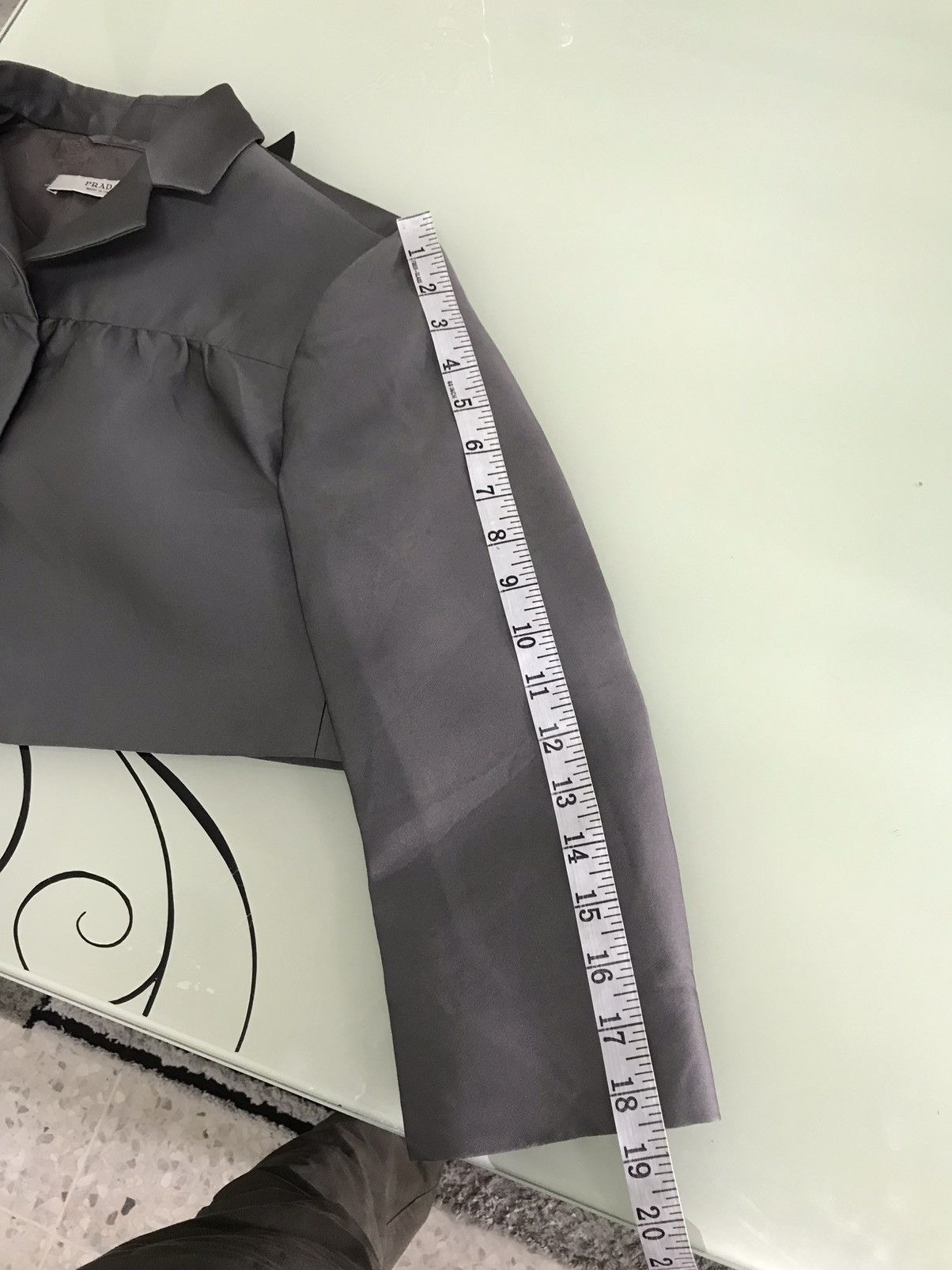 Prada Vintage Prada Poncho Blazer Crop Top Grey Size XS / US 0-2 / IT 36-38 - 25 Thumbnail