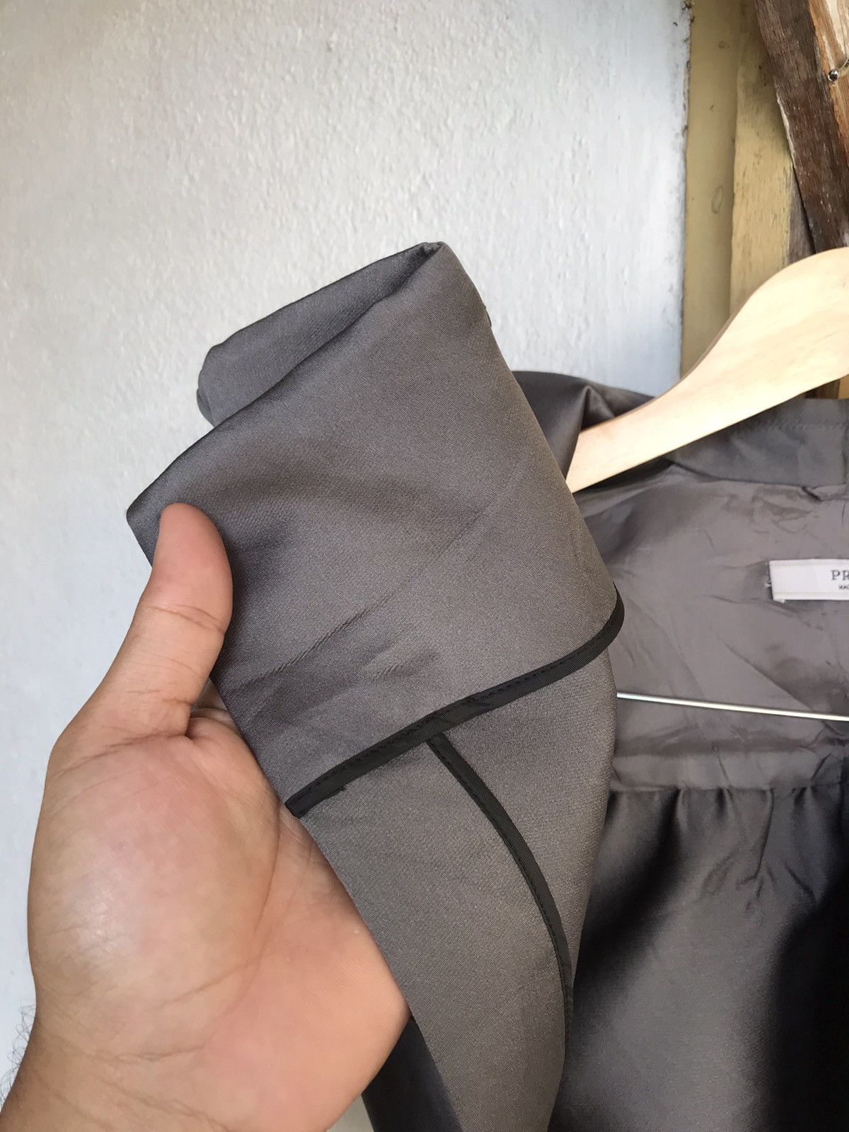 Prada Vintage Prada Poncho Blazer Crop Top Grey Size XS / US 0-2 / IT 36-38 - 15 Thumbnail