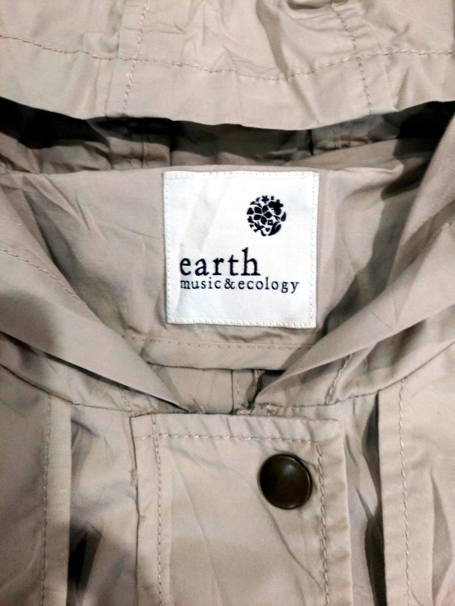 Designer × Japanese Brand RARE! EARTH MUSIC & ECOLOGY BEIGE HOODIE PARKA Size US M / EU 48-50 / 2 - 4 Thumbnail