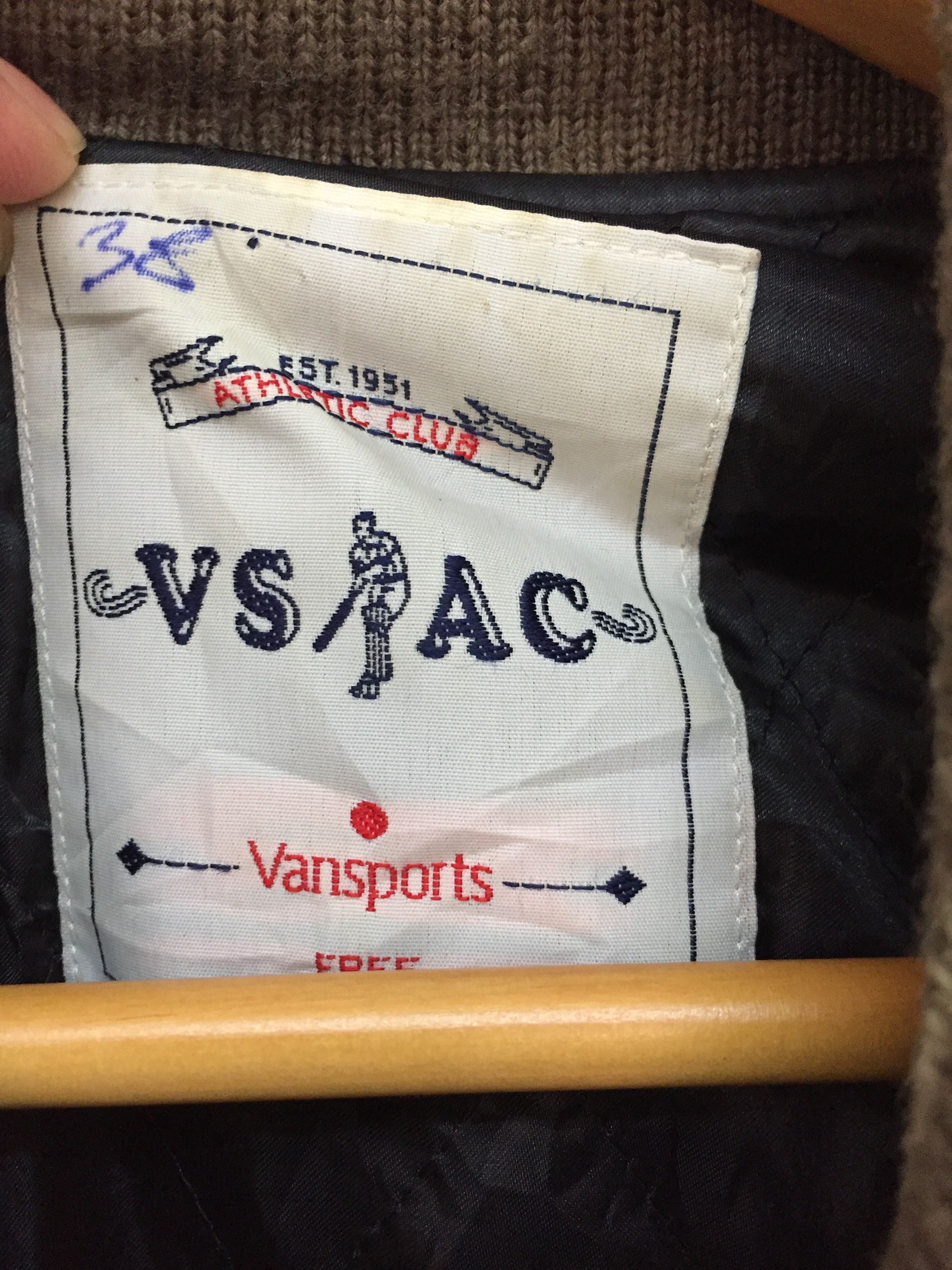 Japanese Brand 90's VAN SPORT Varsity leather jacket Size US M / EU 48-50 / 2 - 11 Thumbnail