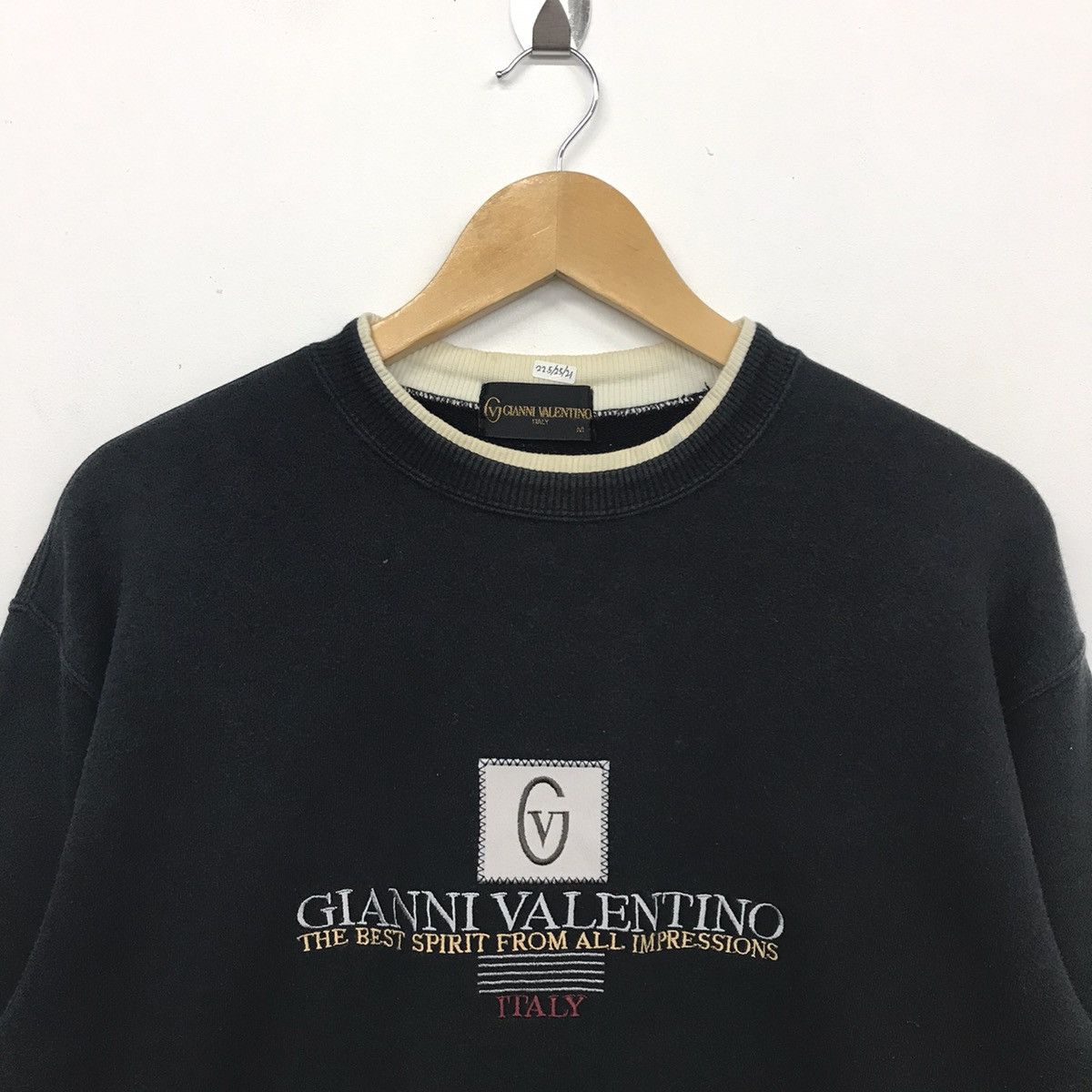 Designer × Giovanni Valentino × Vintage Rare!! Vintage Gianni Valentino Spellout Logo Sweatshirt Size US M / EU 48-50 / 2 - 2 Thumbnail