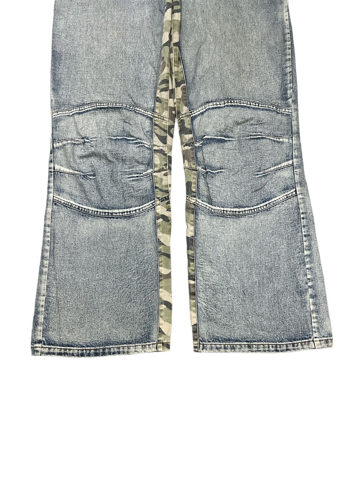 Japanese Brand BAGGY💥RAINBOW COLLECTION HALF CAMO DISTRESSED DENIM PANT Size US 38 / EU 54 - 3 Thumbnail