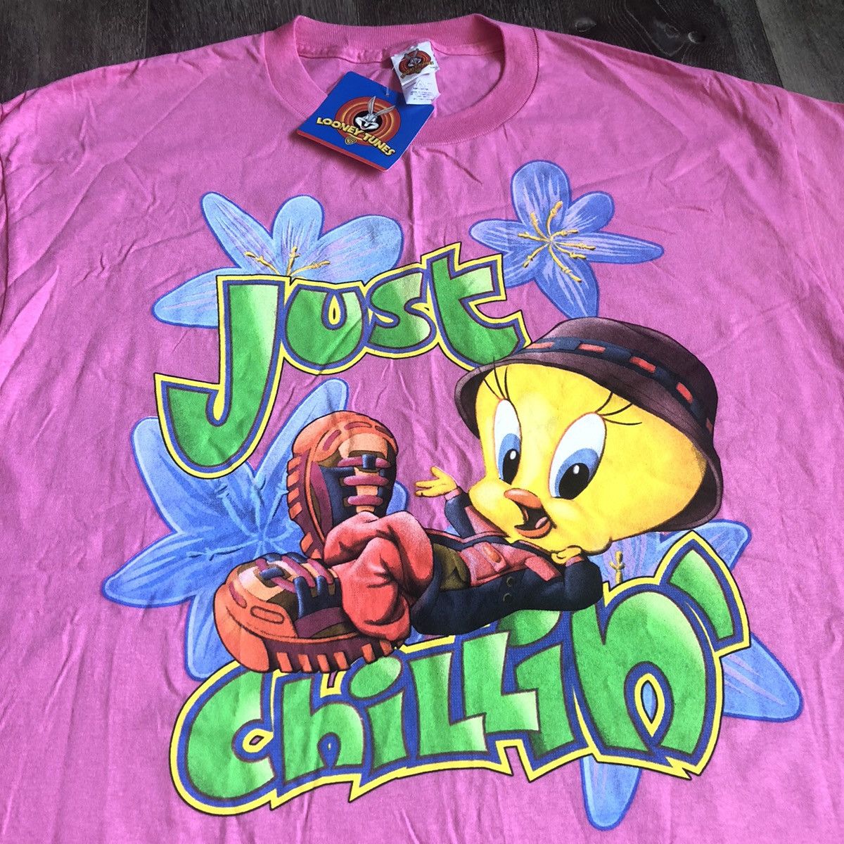 Vintage Vintage 1990s Looney Tunes Tweety Bird Just Chillin Logo Tee Size US XL / EU 56 / 4 - 1 Thumbnail