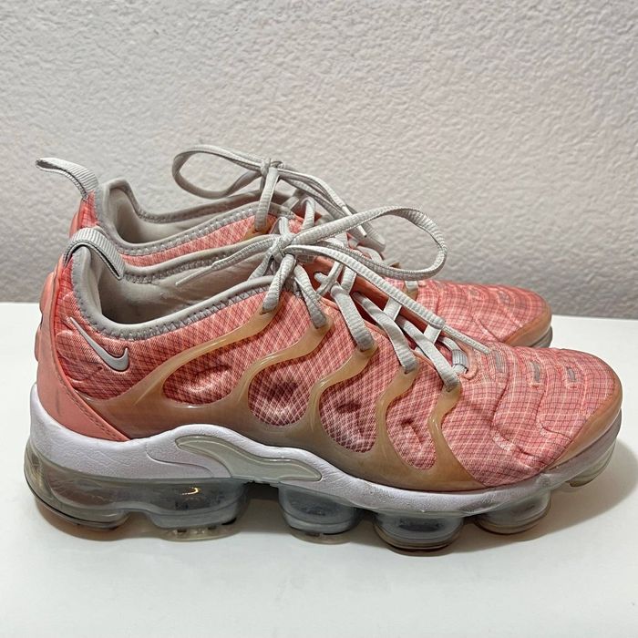 Nike vapormax bleached coral on sale