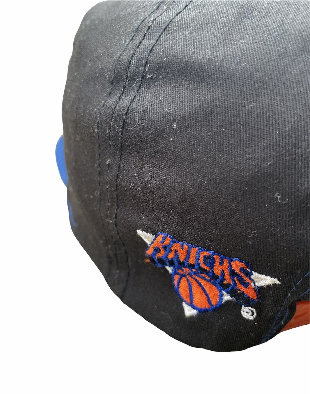 NBA × Vintage Vintage NBA New York Knicks Snap Back Size ONE SIZE - 7 Thumbnail