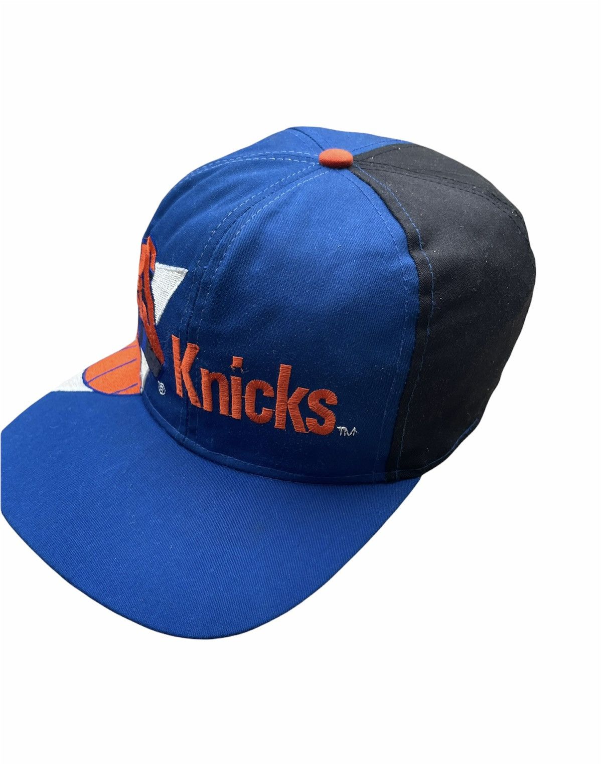 NBA × Vintage Vintage NBA New York Knicks Snap Back Size ONE SIZE - 3 Thumbnail