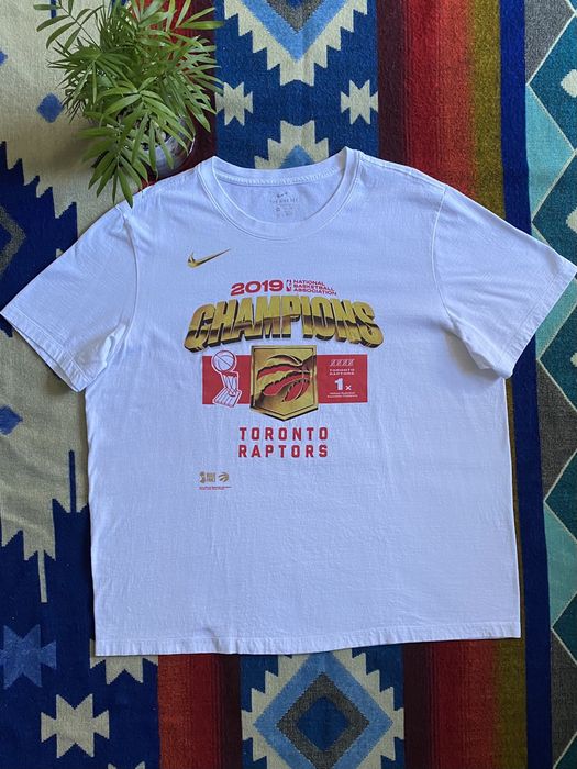 raptors nike men's 2019 nba champs locker room tee