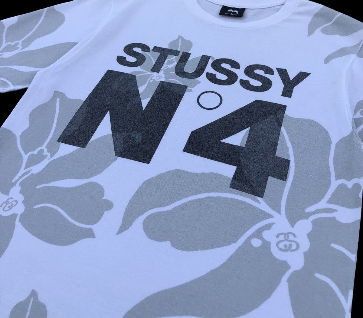Stussy OG Stussy No.4 Overprint Floral Flower Tee Size US S / EU 44-46 / 1 - 4 Thumbnail