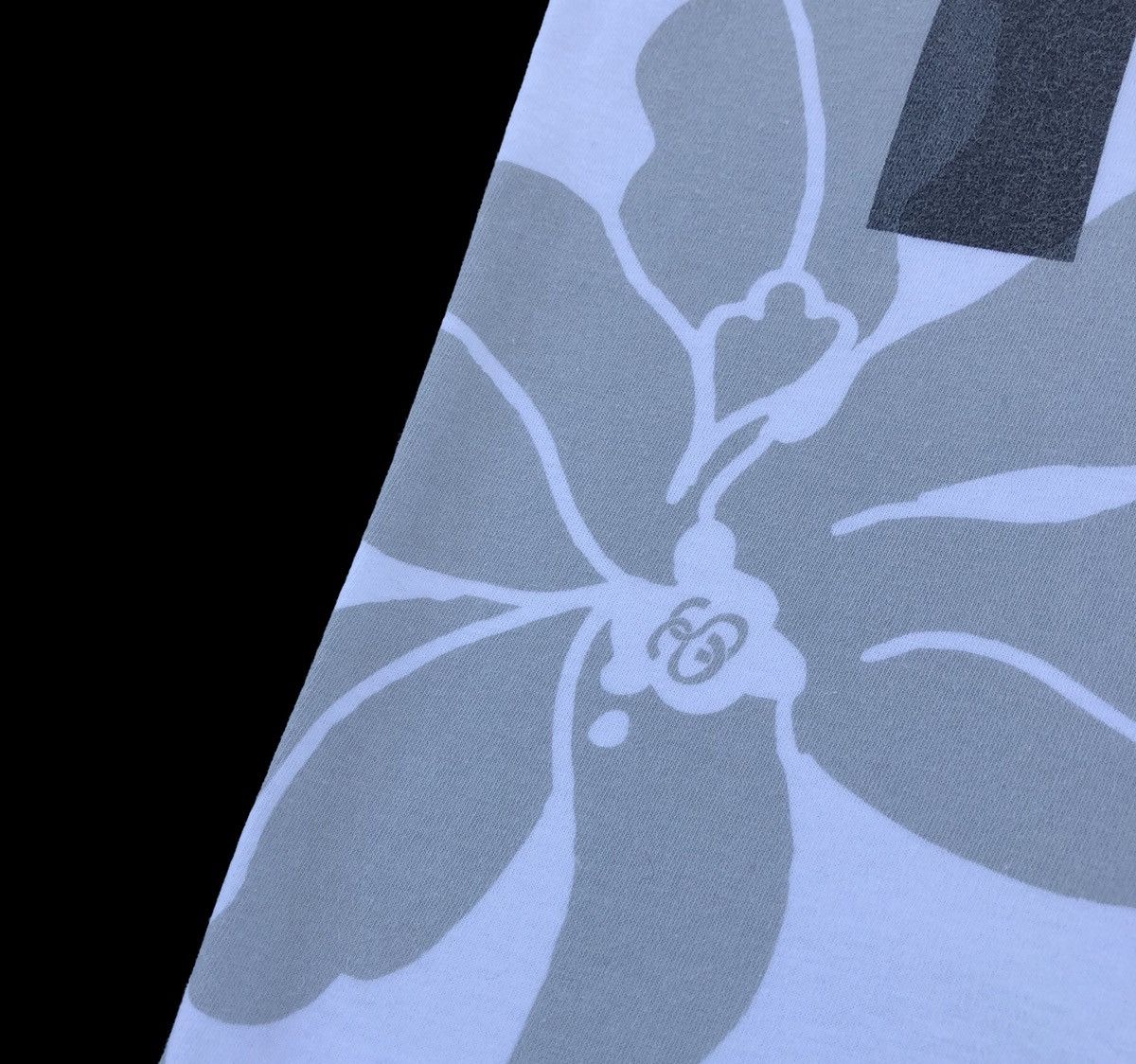 Stussy OG Stussy No.4 Overprint Floral Flower Tee Size US S / EU 44-46 / 1 - 6 Thumbnail