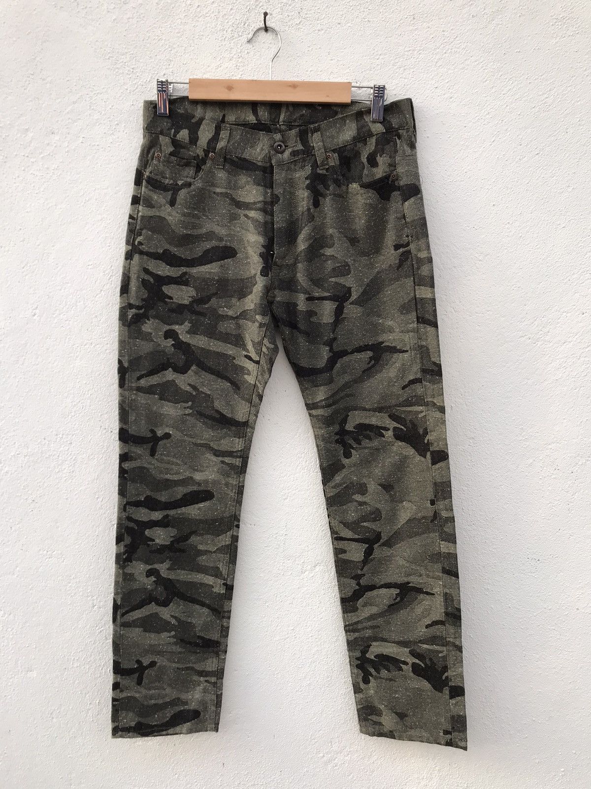 Boycott Boycott Camouflaged Slim Fit Pants Size US 30 / EU 46 - 1 Thumbnail