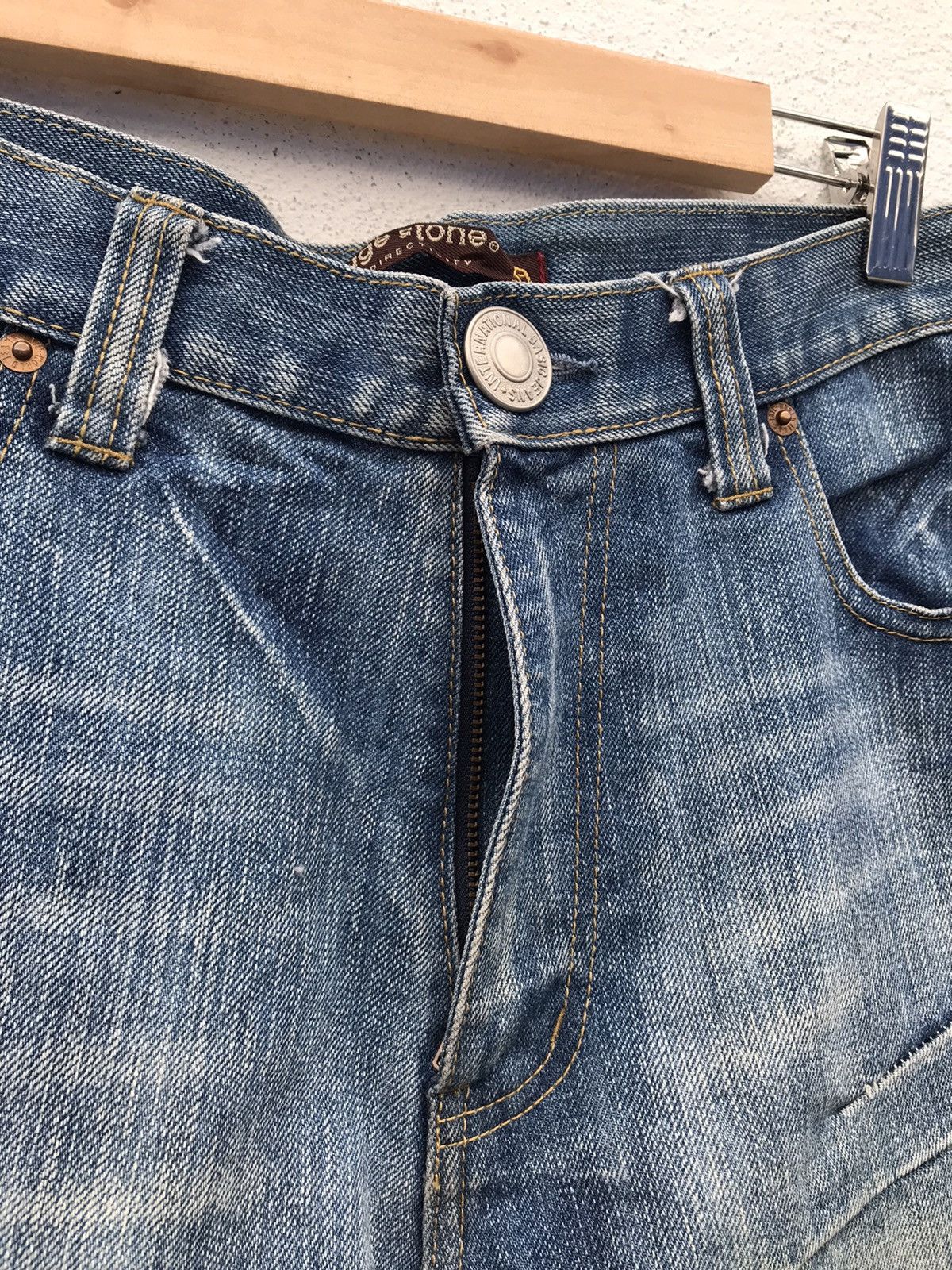 Japanese Brand Heritage Stone Distressed Denim Jeans Size US 32 / EU 48 - 10 Thumbnail