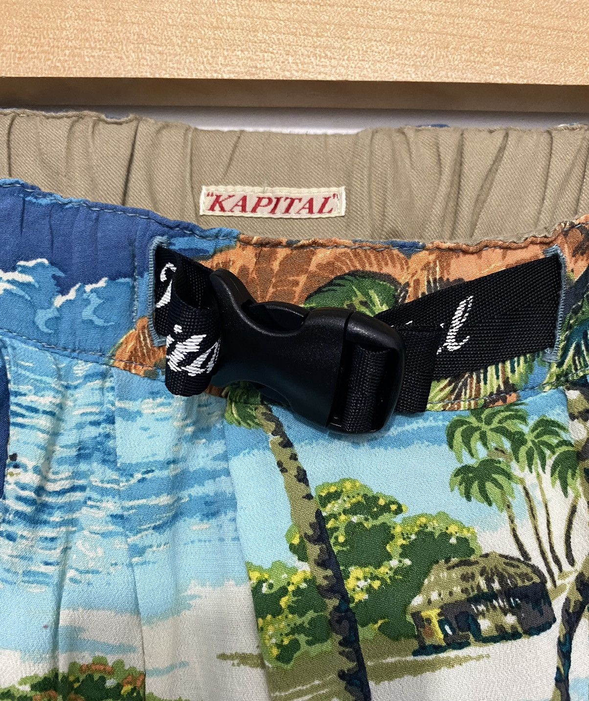 Kapital 💰 BINDING OFFER 💰 Kapital Rayon Land Aloha Hawaii shorts Size US 33 - 2 Thumbnail