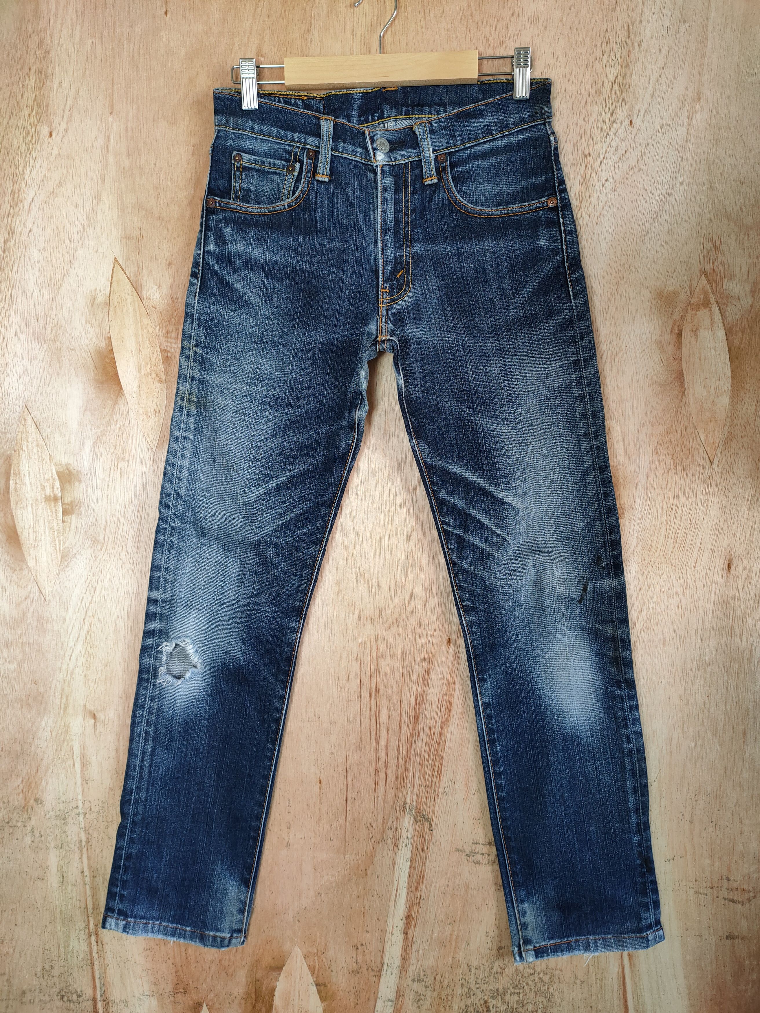 image of Distressed Denim x Levis Levi's Jeans Denim /distressed Knee in Blue Denim, Men's (Size 28)