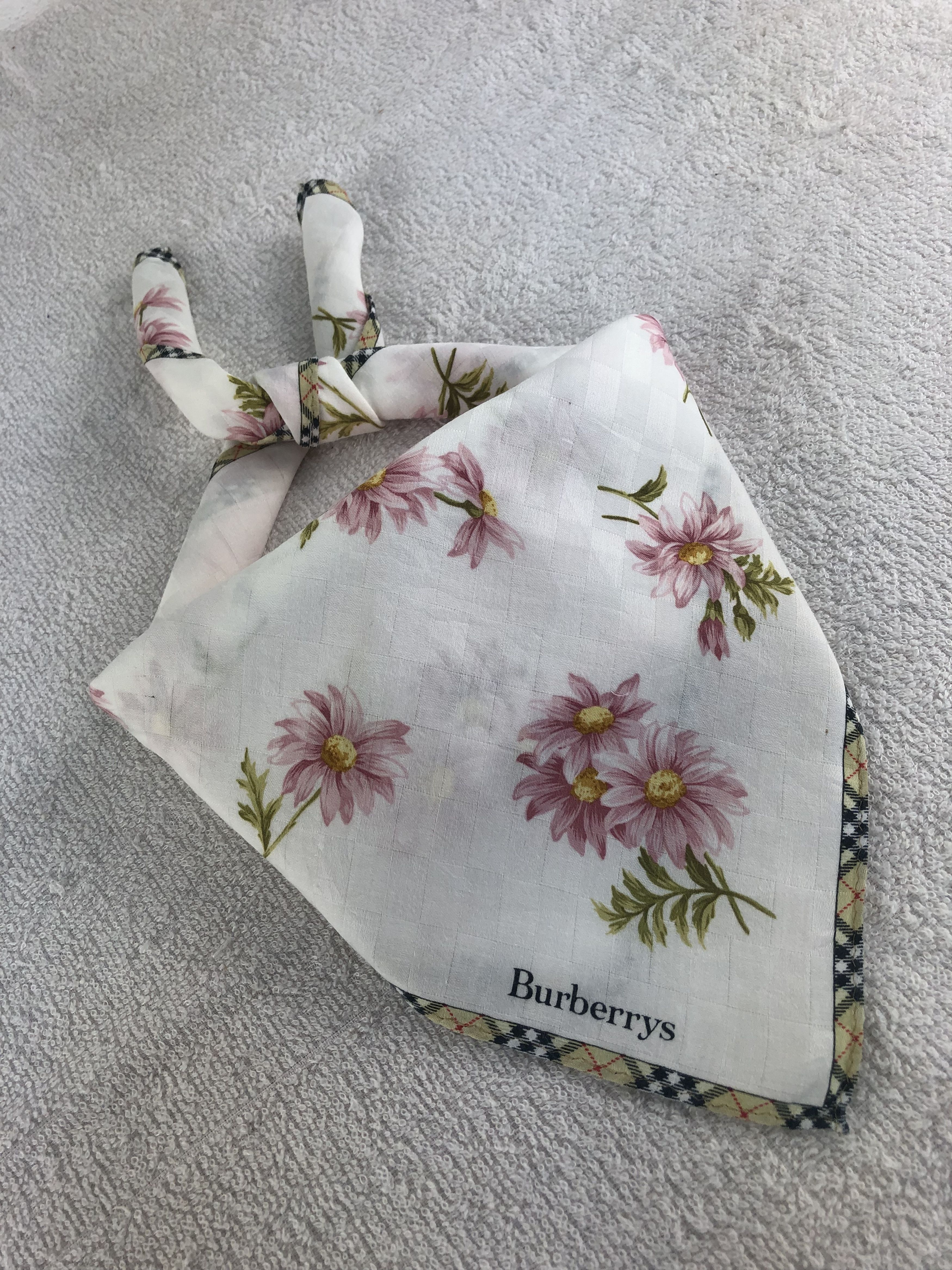Burberry Burberry Handkerchief / Bandana / Neckerchief C062 Size ONE SIZE - 2 Thumbnail
