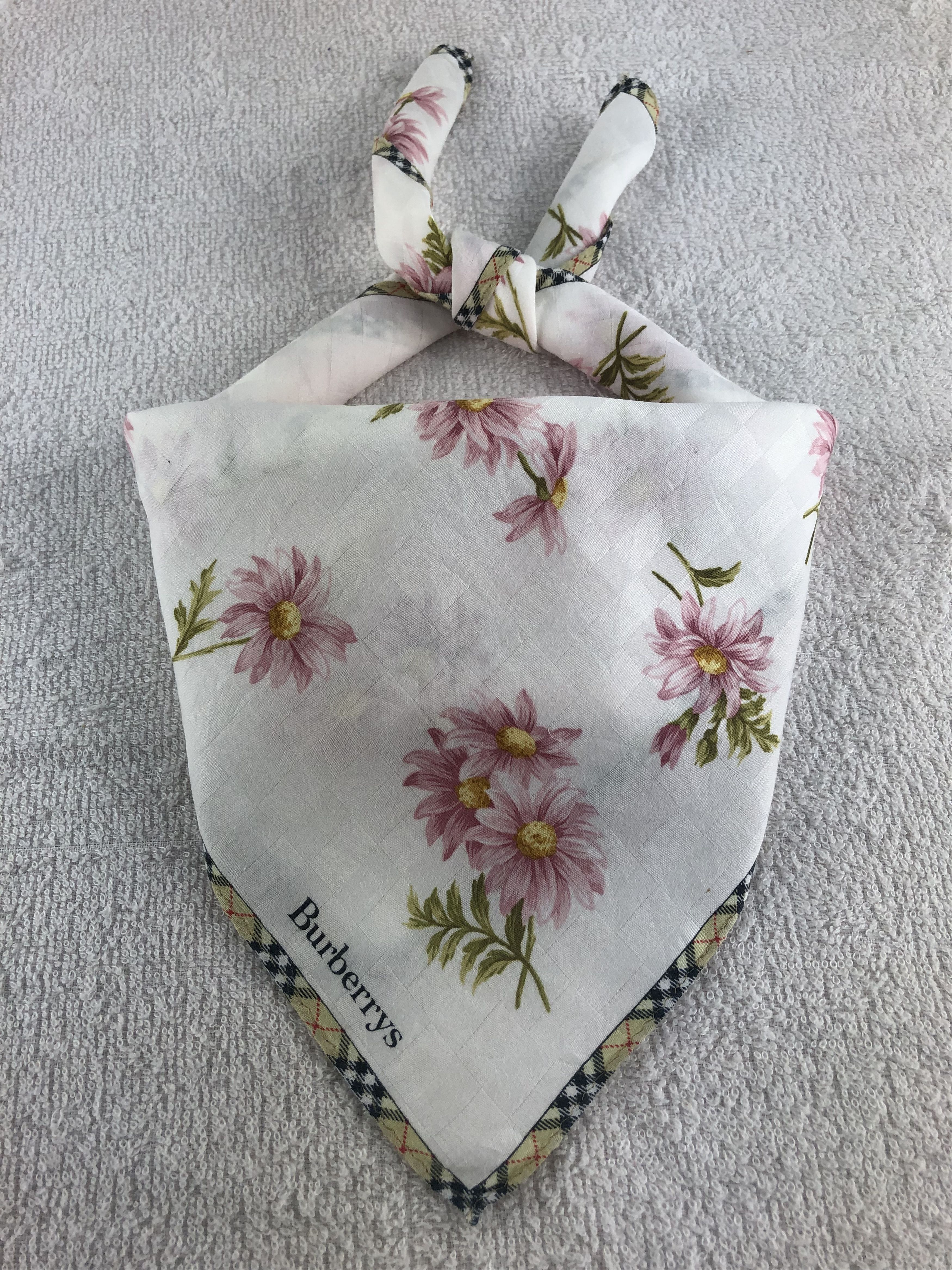 Burberry Burberry Handkerchief / Bandana / Neckerchief C062 Size ONE SIZE - 1 Thumbnail