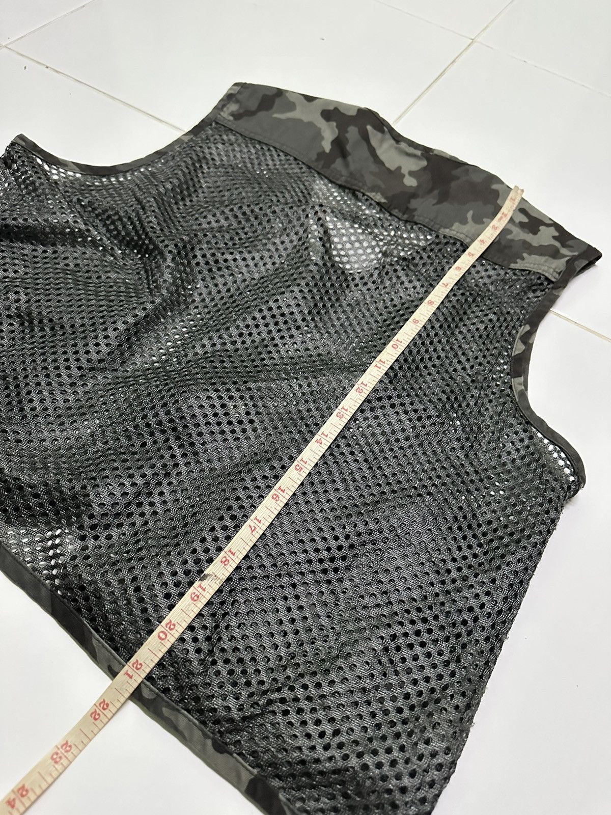 Japanese Brand Nepuca camo tactical fishing vest Size US L / EU 52-54 / 3 - 6 Thumbnail